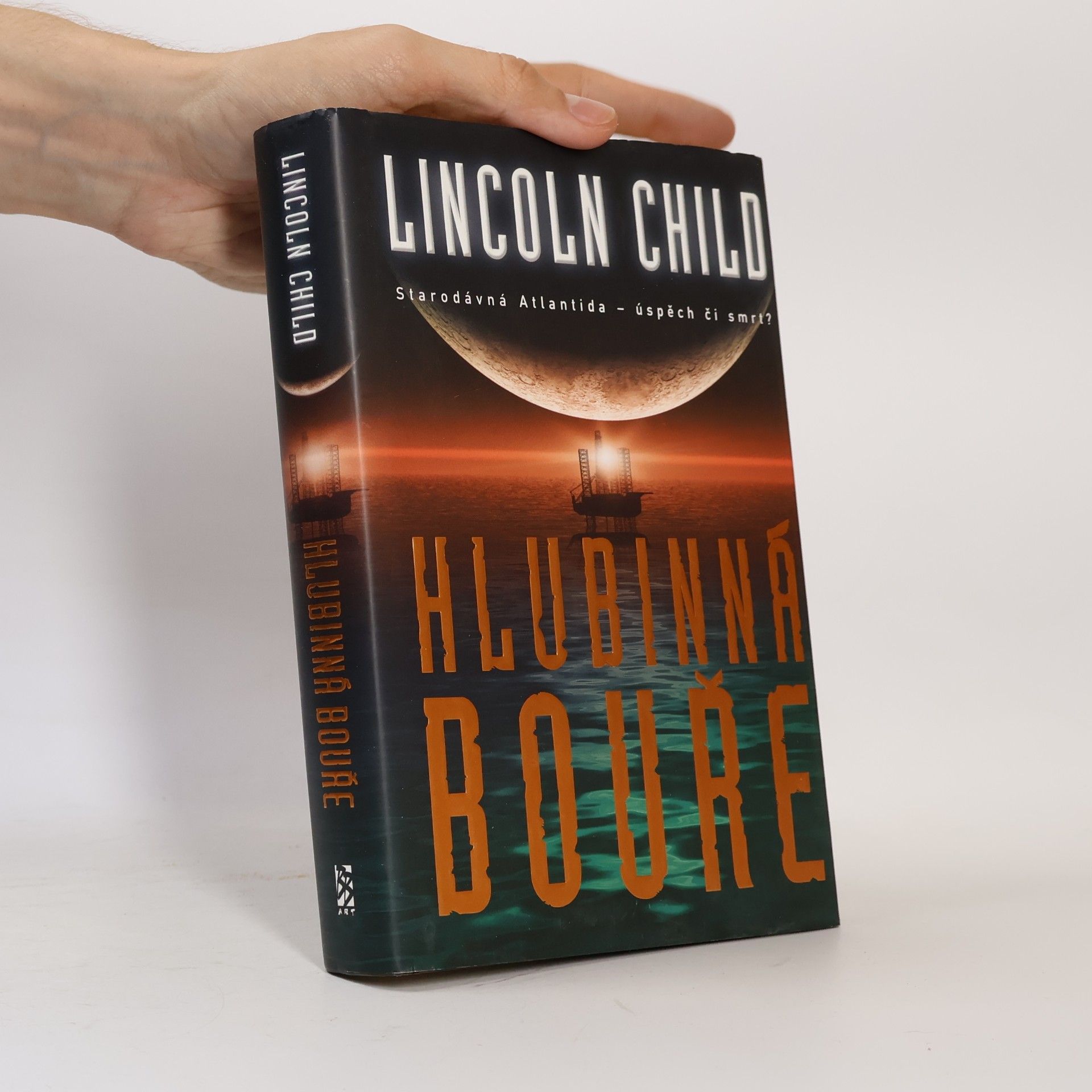 Lincoln Child Hlubinná bouře