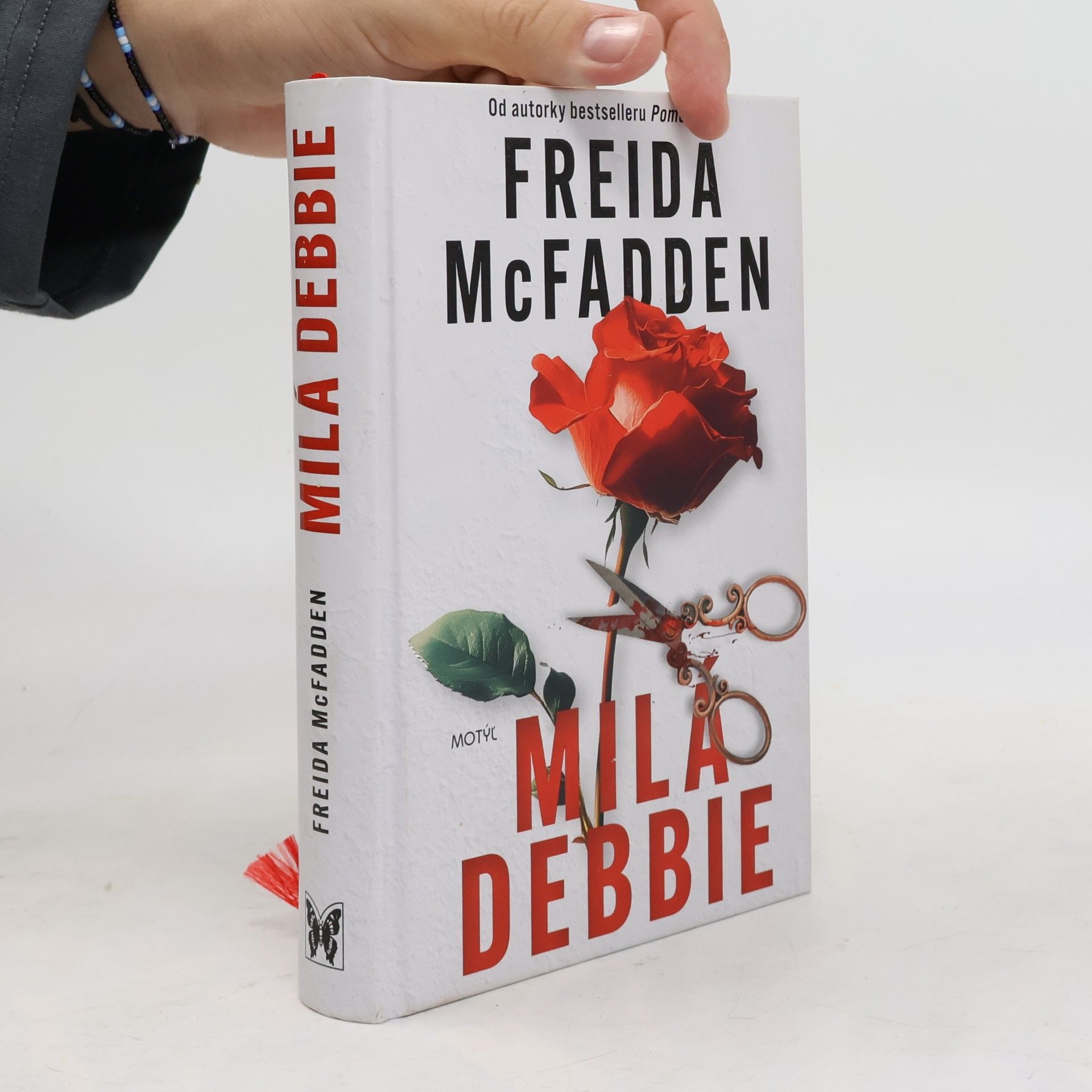 Freida McFadden Milá Debbie