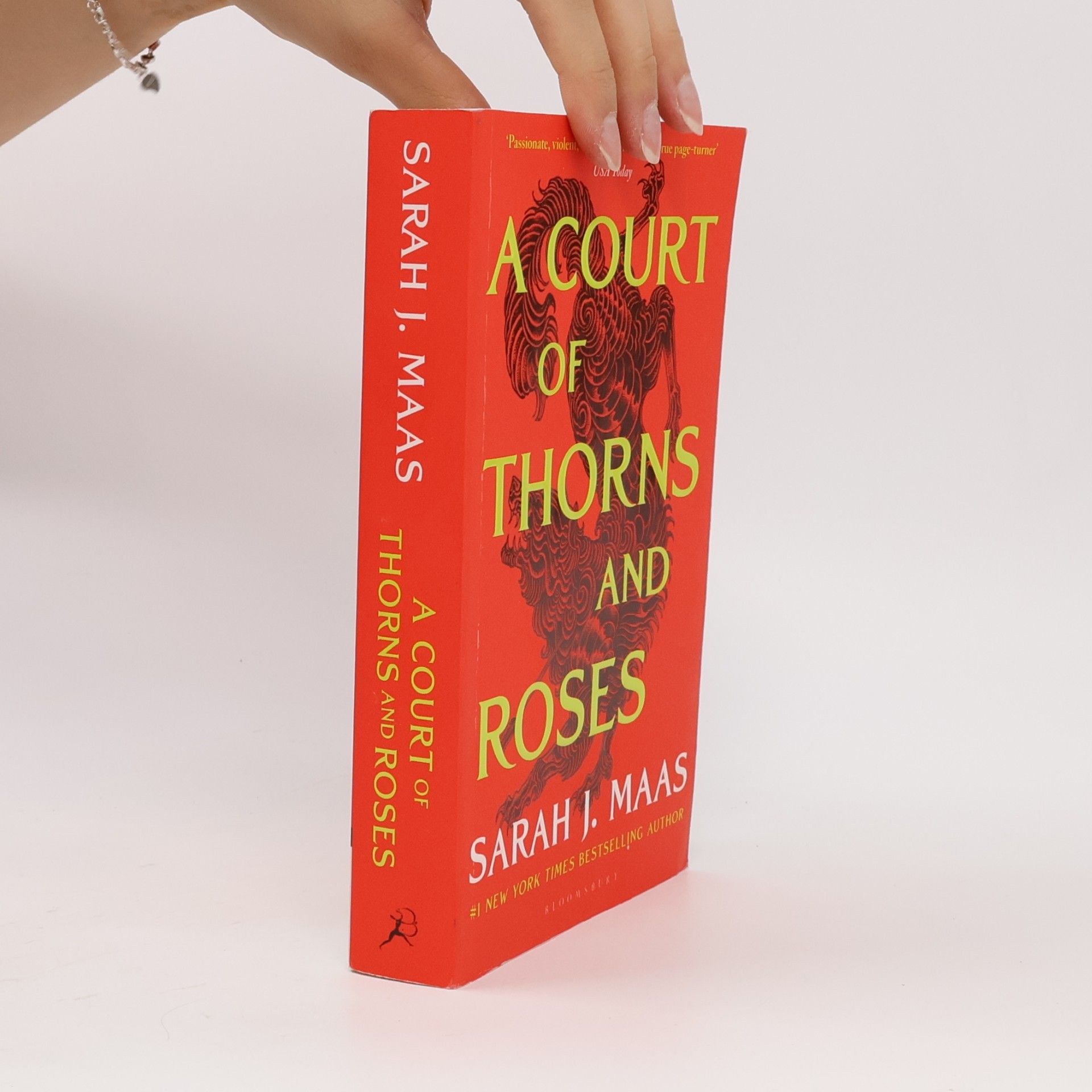 Sarah J. Maas A Court of Thorns and Roses