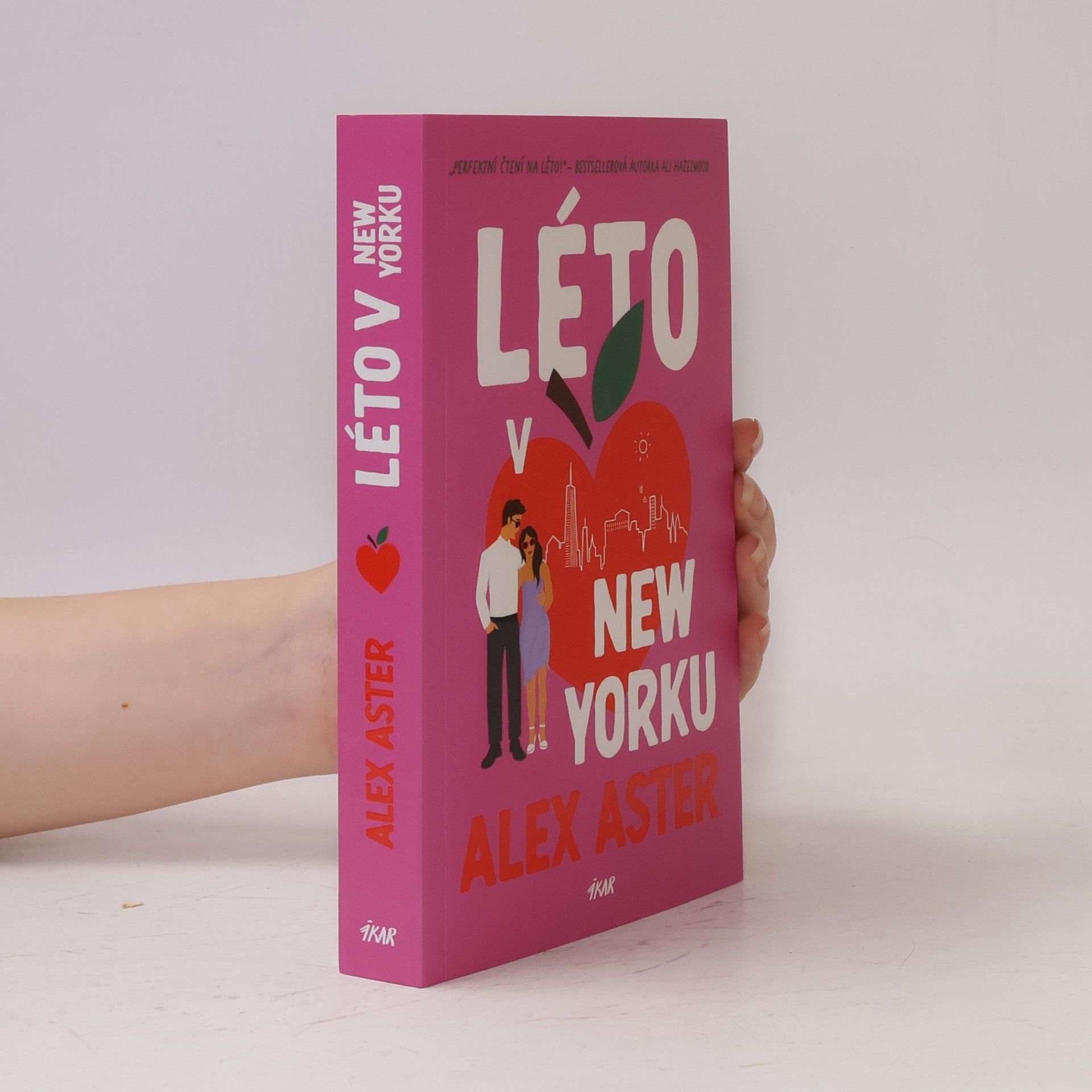 Alex Aster Léto v New Yorku