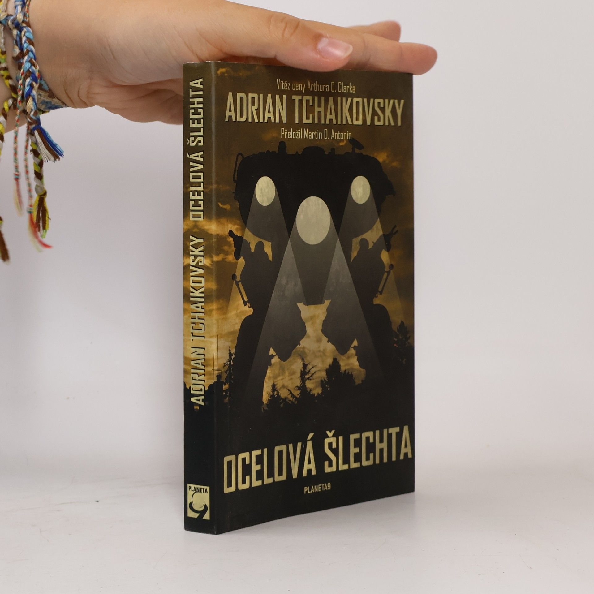 Adrian Tchaikovsky Ocelová šlechta