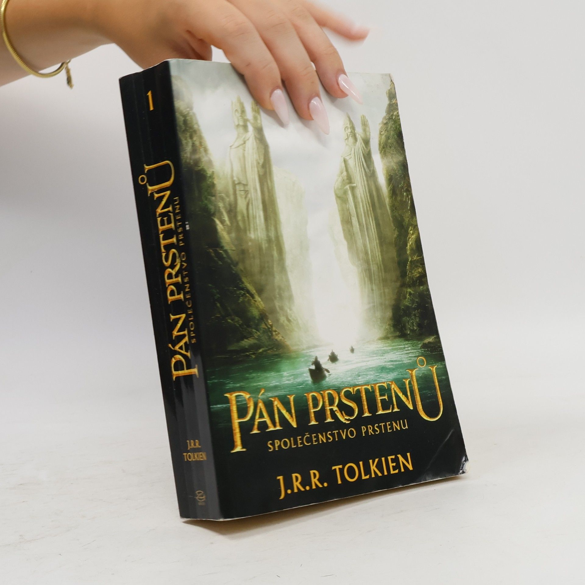 John Ronald Reuel Tolkien Pán prstenů. Společenstvo prstenu