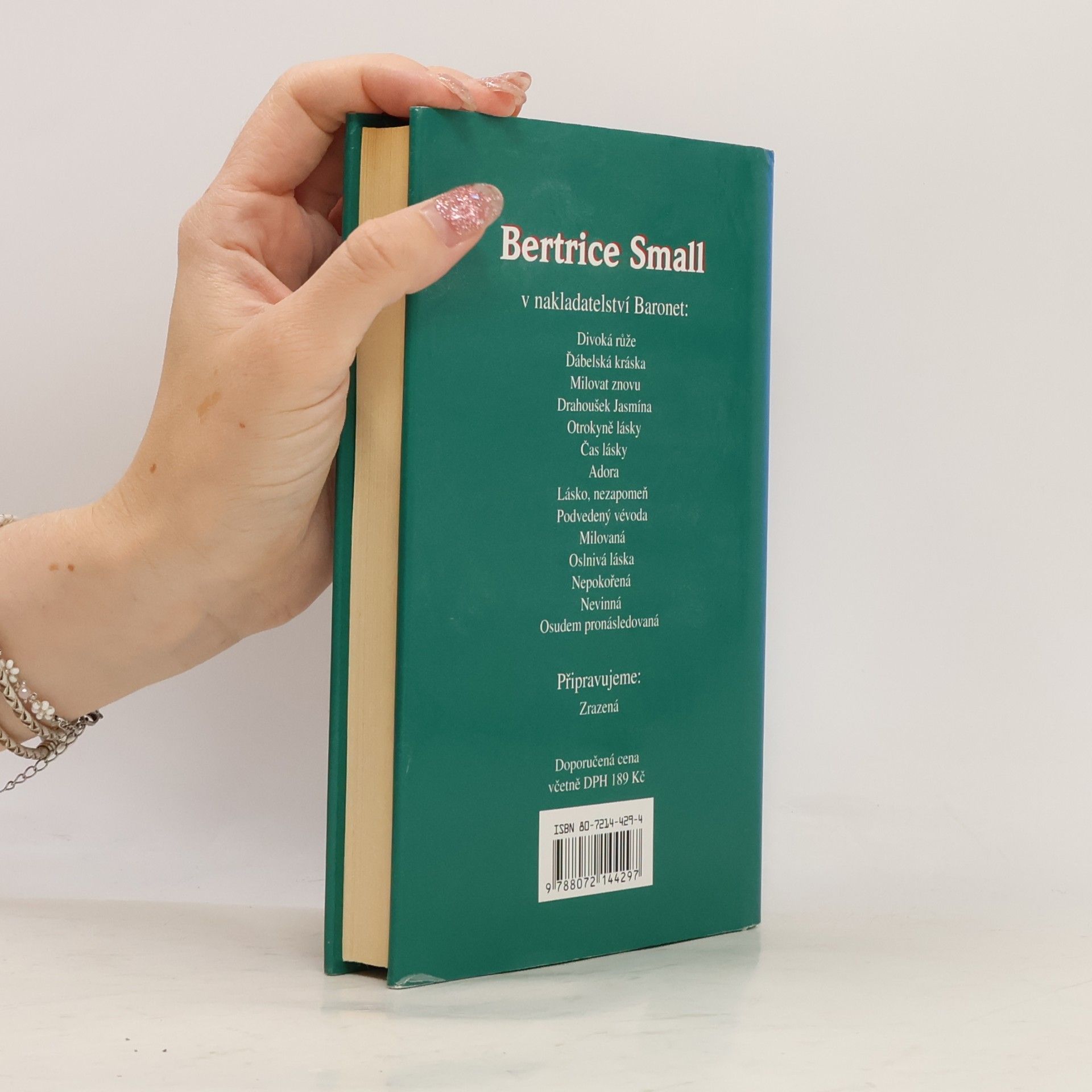 Bertrice Small Osudem pronásledovaná