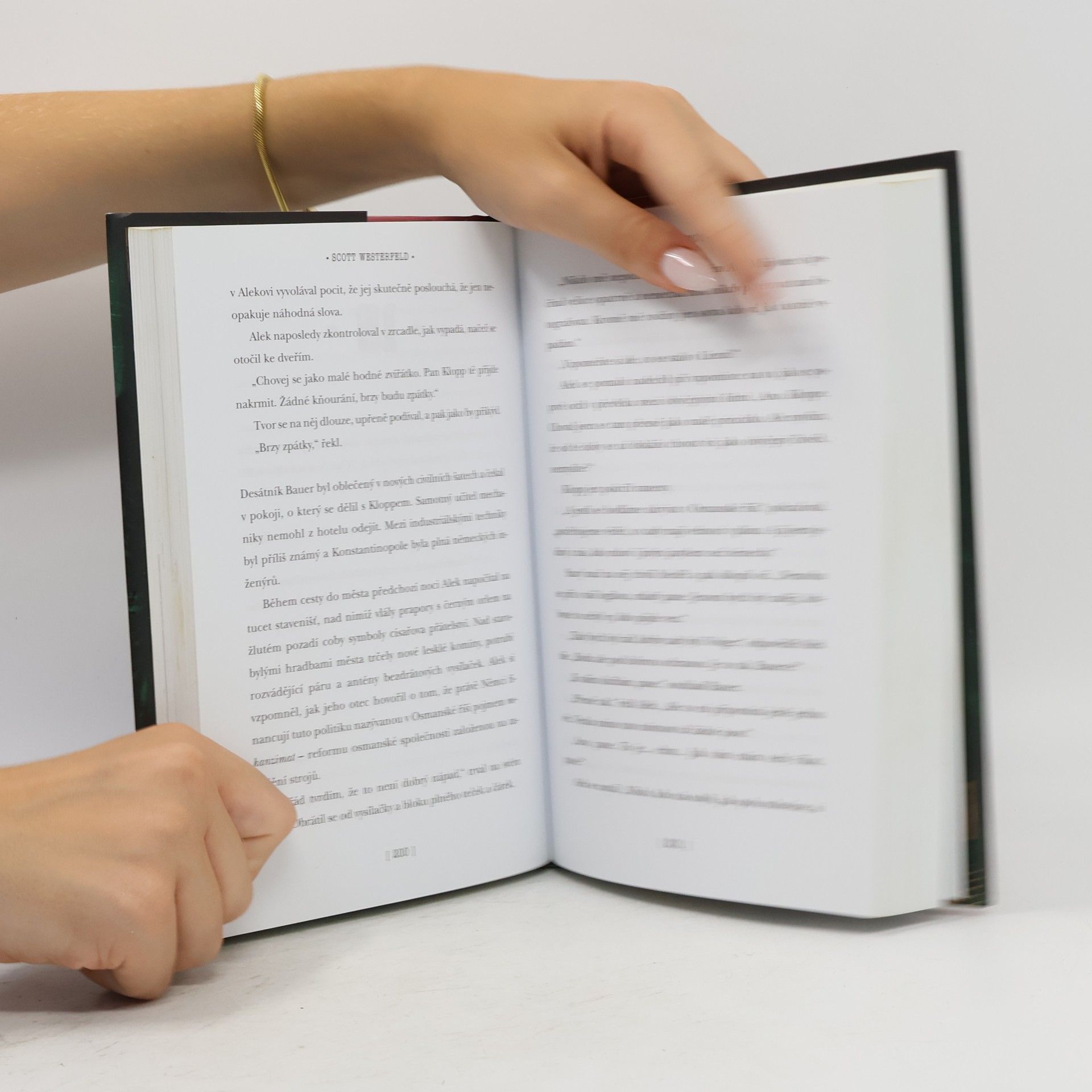 Scott Westerfeld Behemót