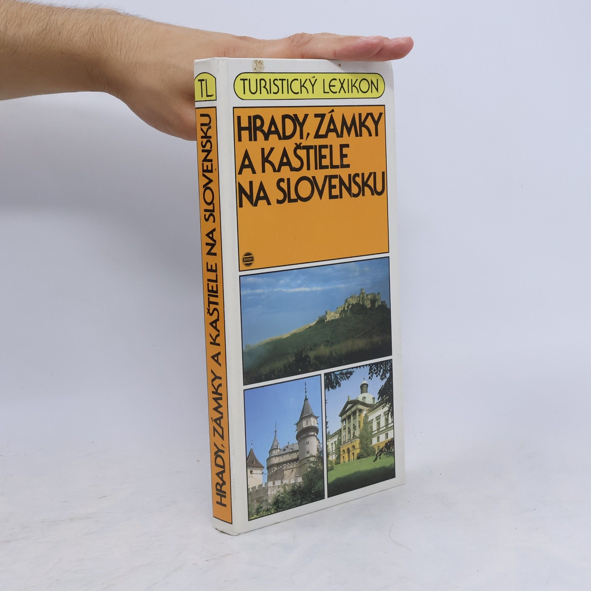 Blanka Puškárová Hrady, zámky a kaštiele na Slovensku