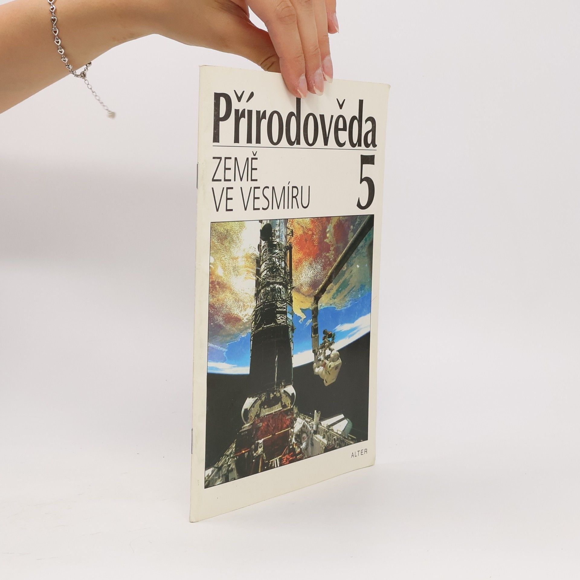 Collectif d'auteurs Přírodověda 5: Země ve vesmíru