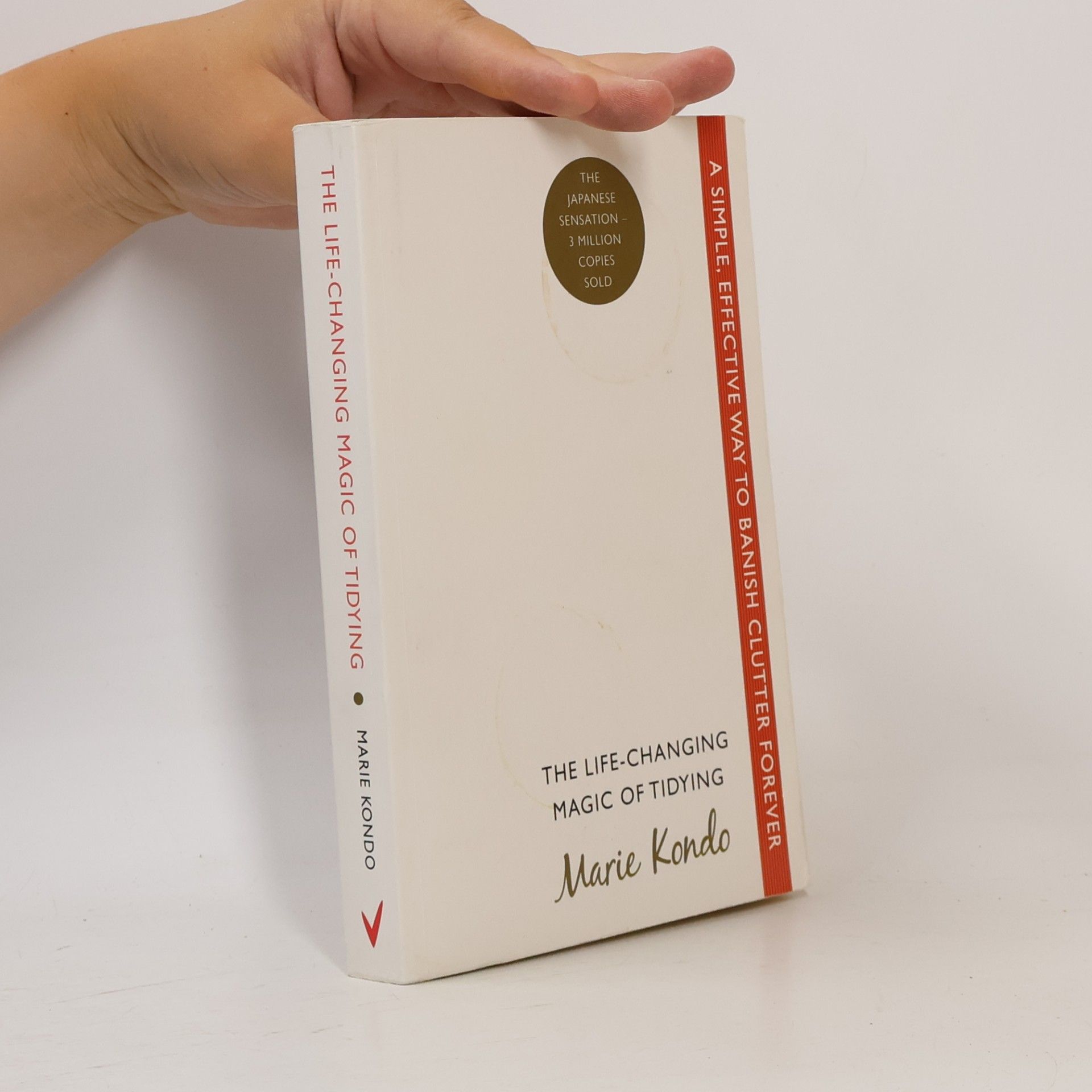 Marie Kondo The Life-changing Magic of Tidying