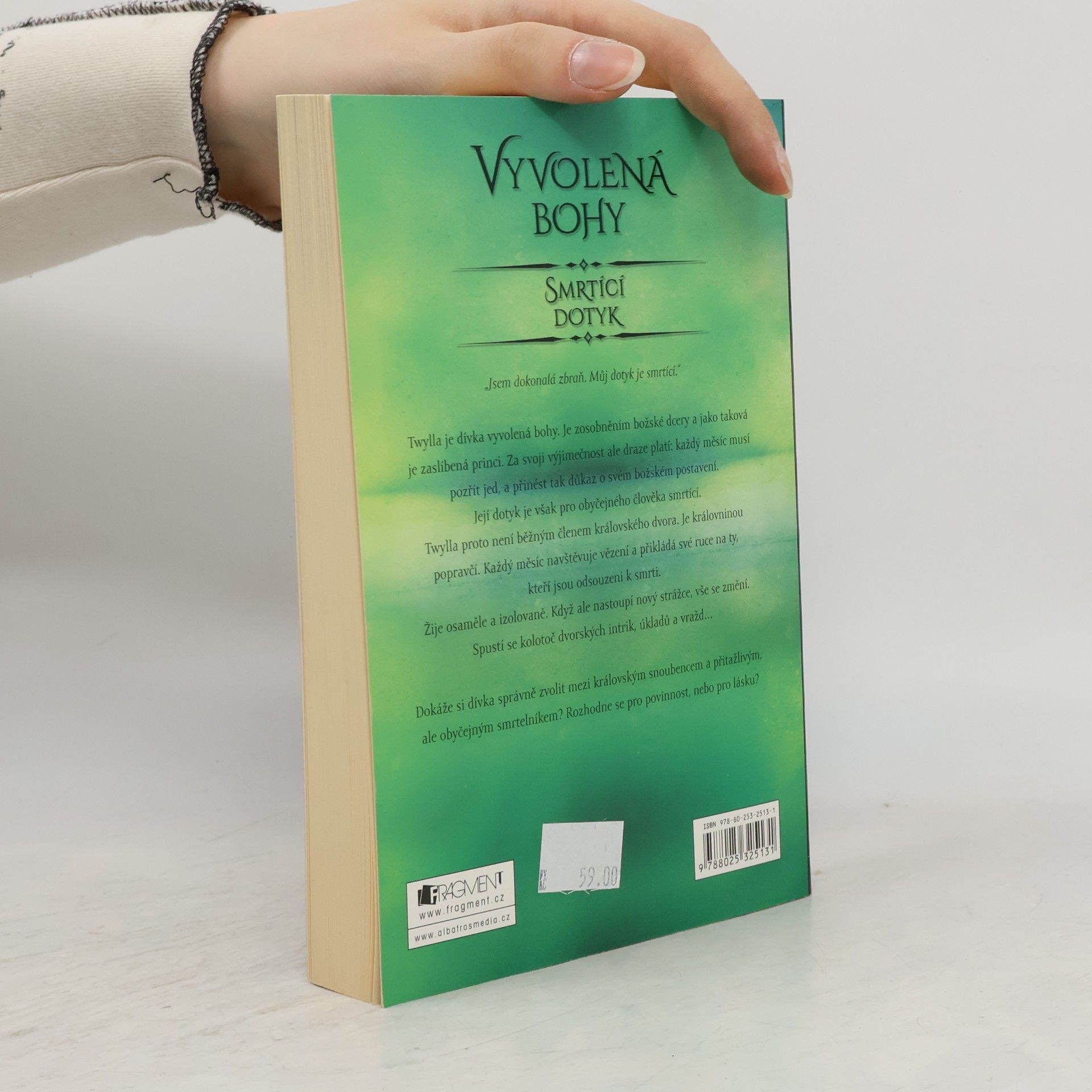 Melinda Salisbury Vyvolená bohy. Smrtící dotyk