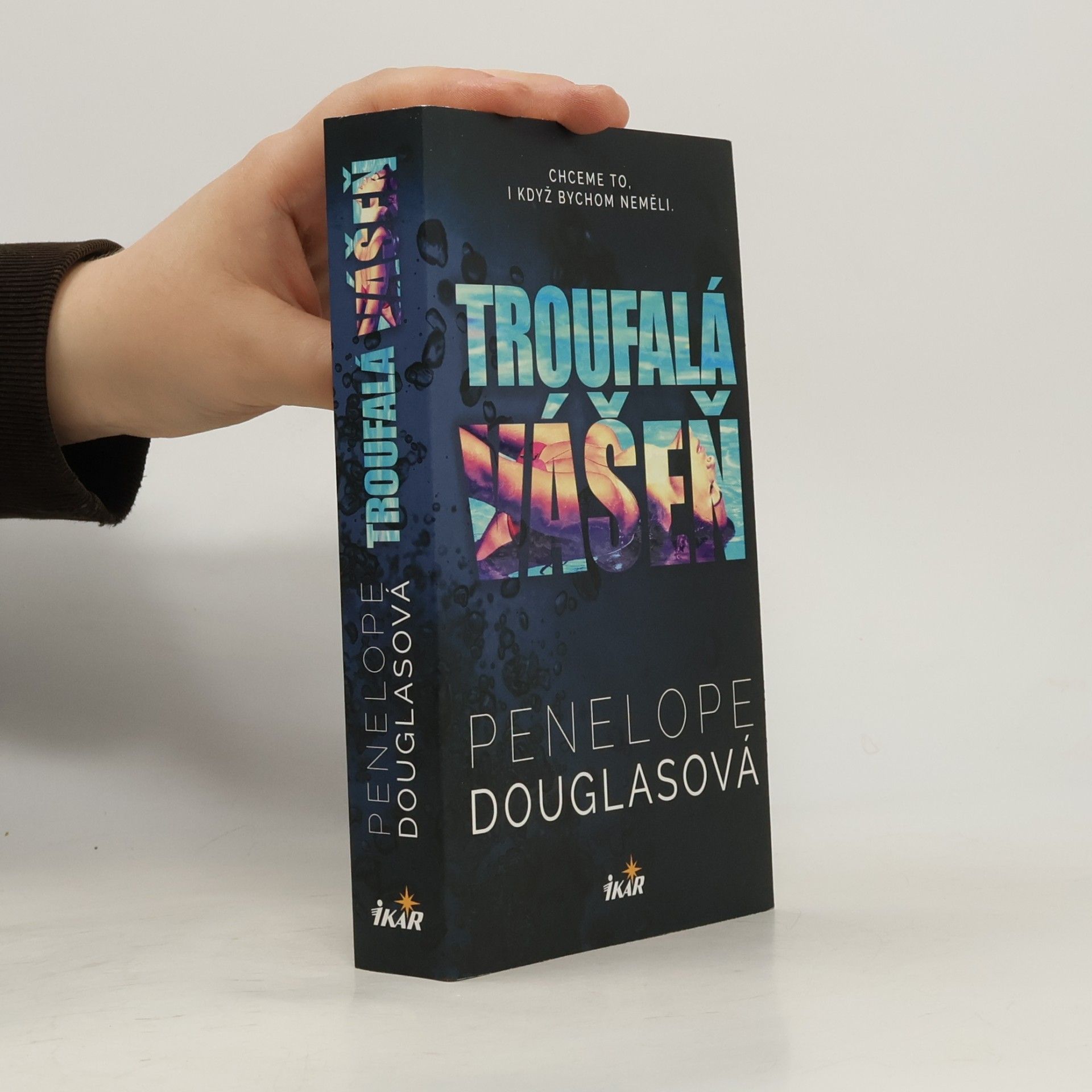 Penelope Douglas Troufalá vášeň