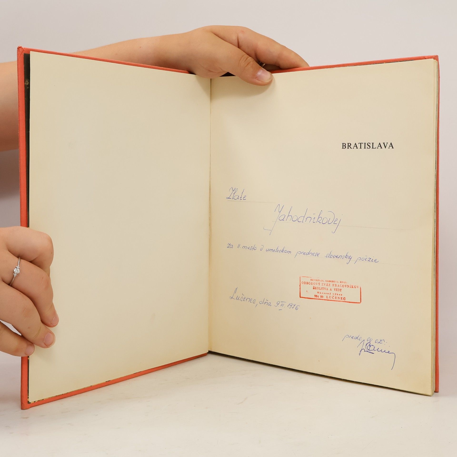 Autores varios Bratislava
