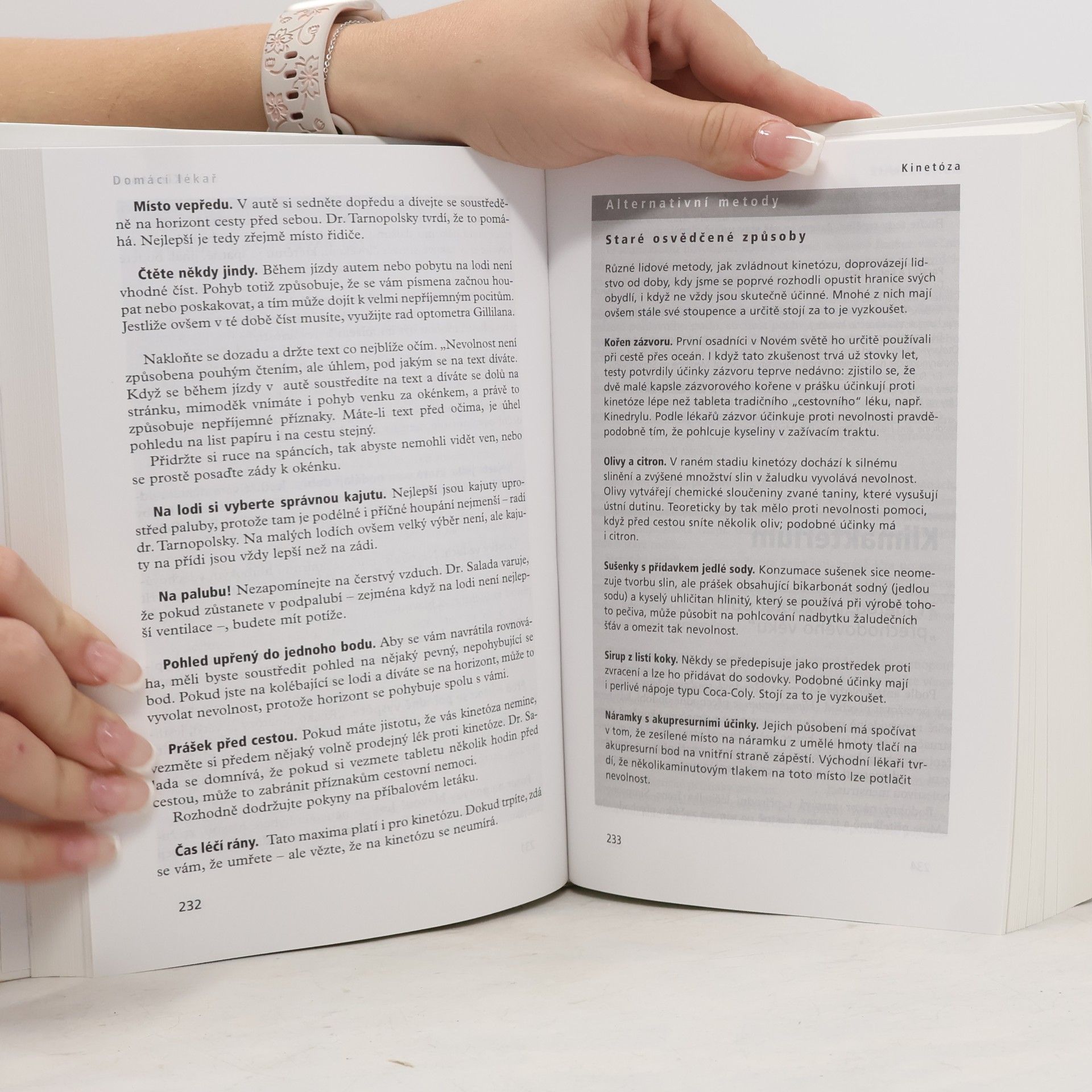 Various authors Domácí lékař. Tisíce návodů a postupů, jak si různé nemoci a neduhy léčit doma