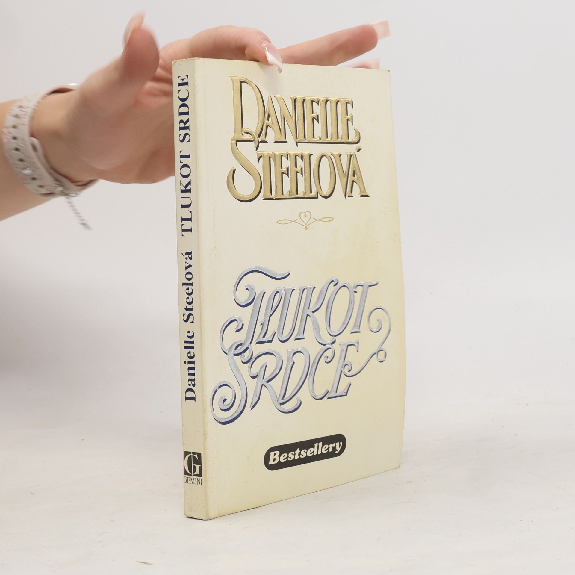 Danielle Steel Tlukot srdce