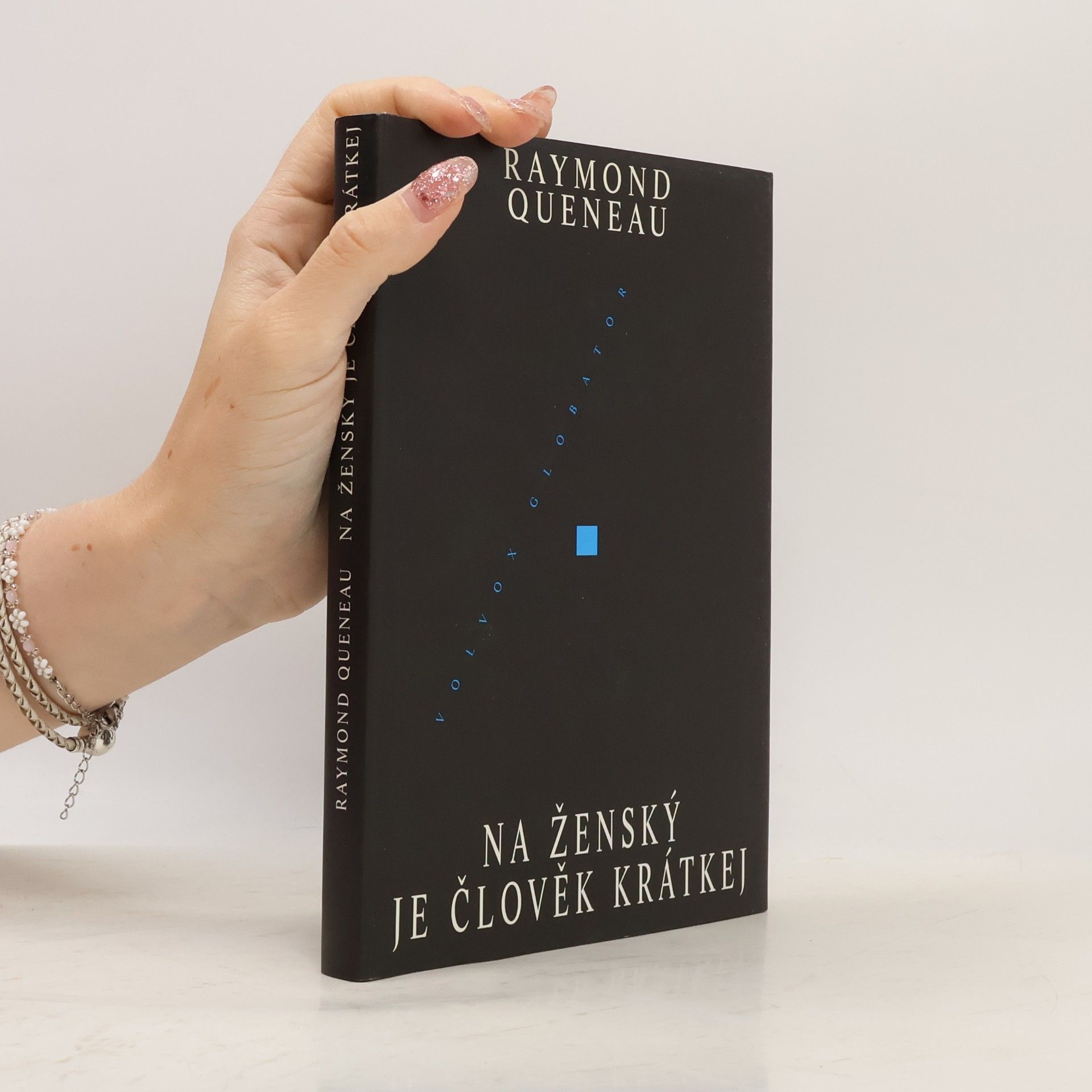 Raymond Queneau Na ženský je člověk krátkej