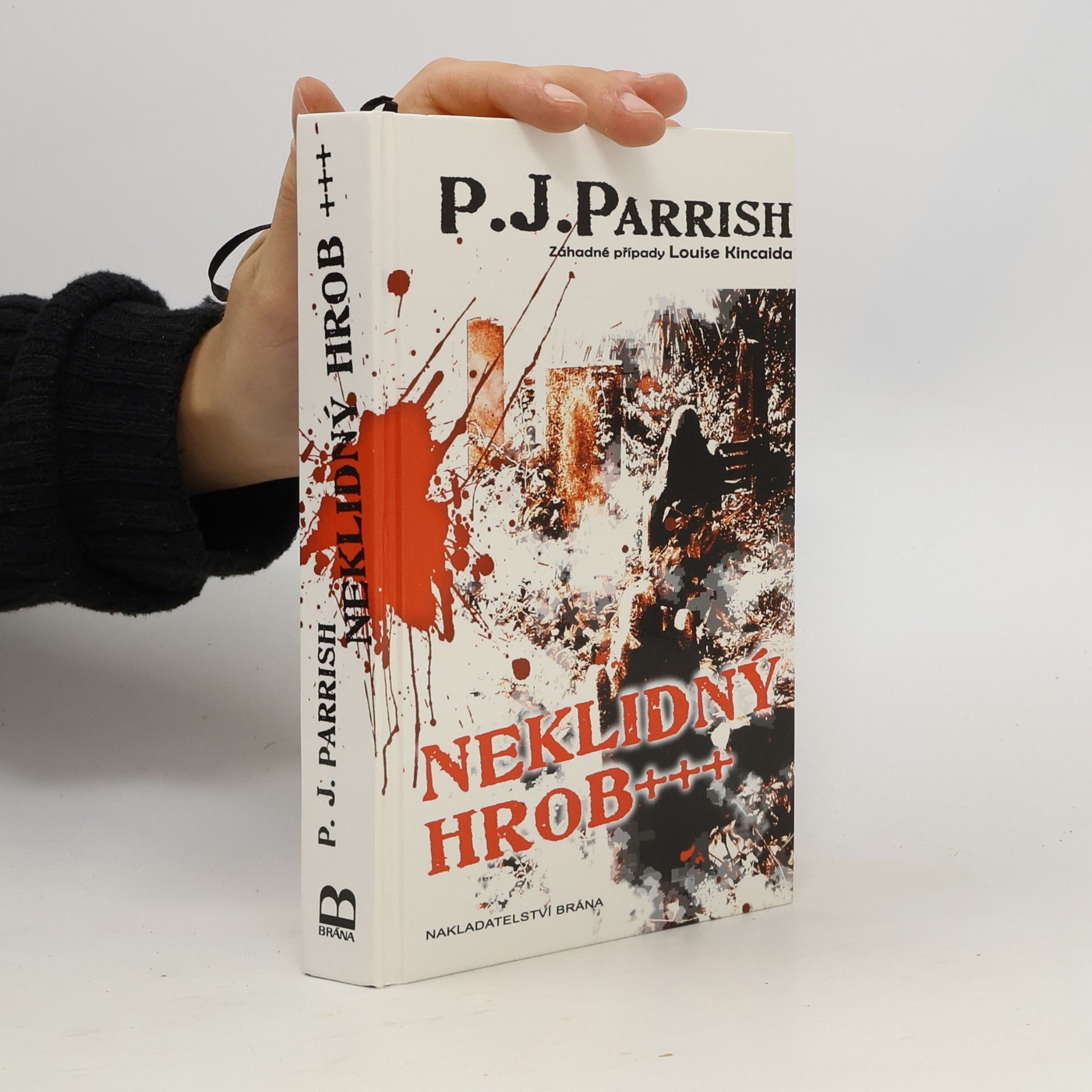 P. J. Parrish Neklidný hrob+++