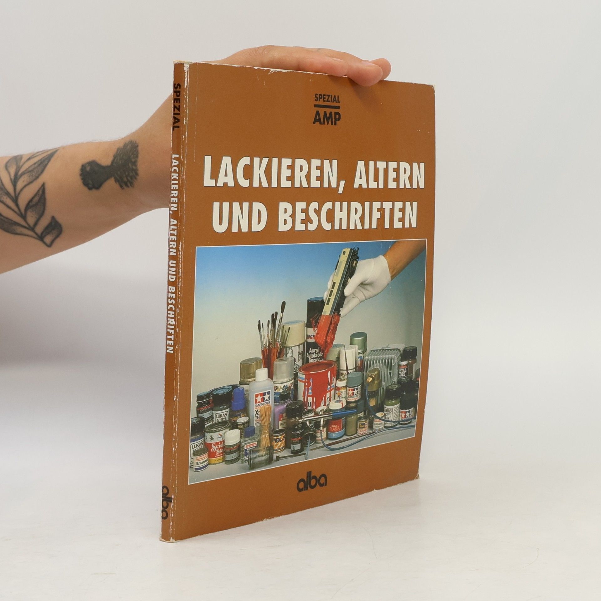 Christian Wilke Lackieren, altern und beschriften