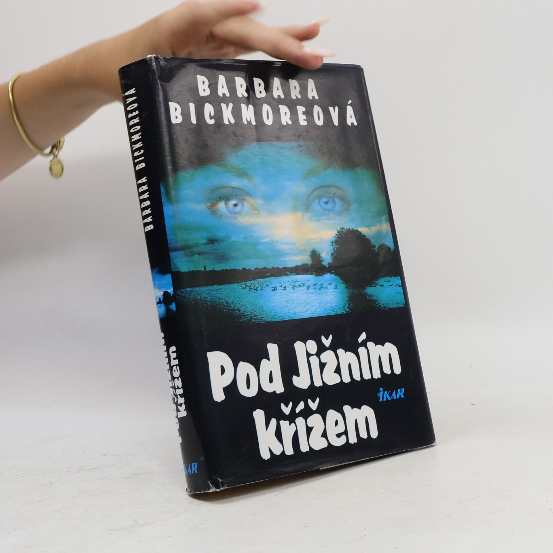 Barbara Bickmore Pod Jižním křížem