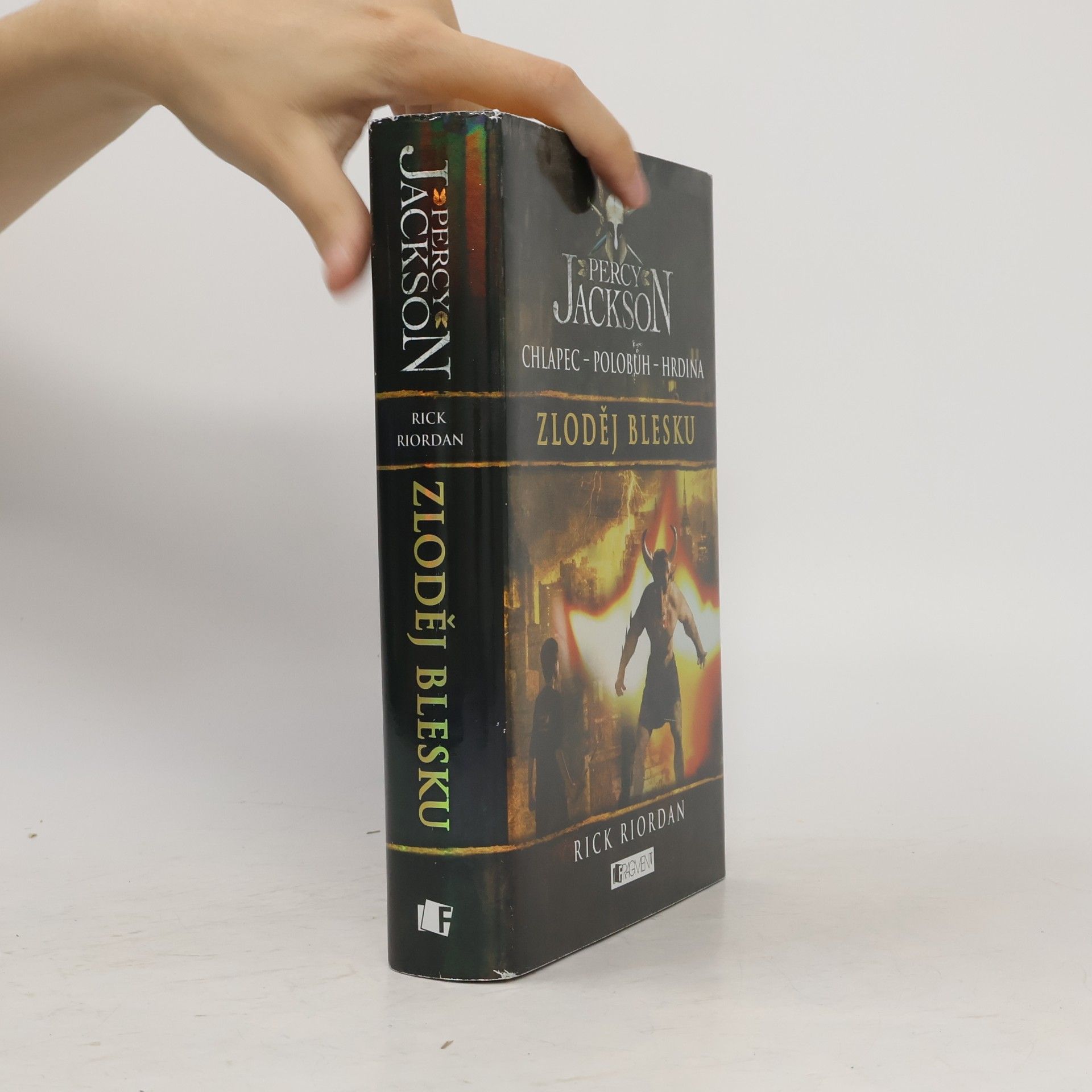 Rick Riordan Percy Jackson. Zloděj blesku