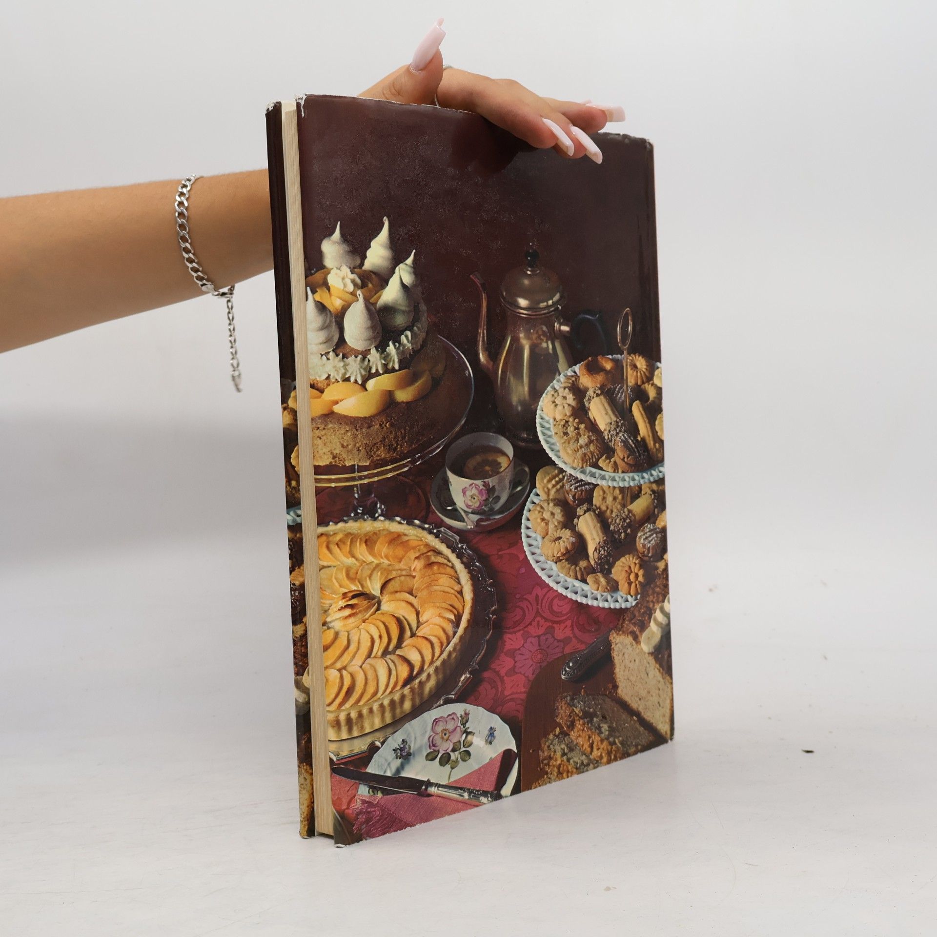Patten Marguerite Cakes and Baking