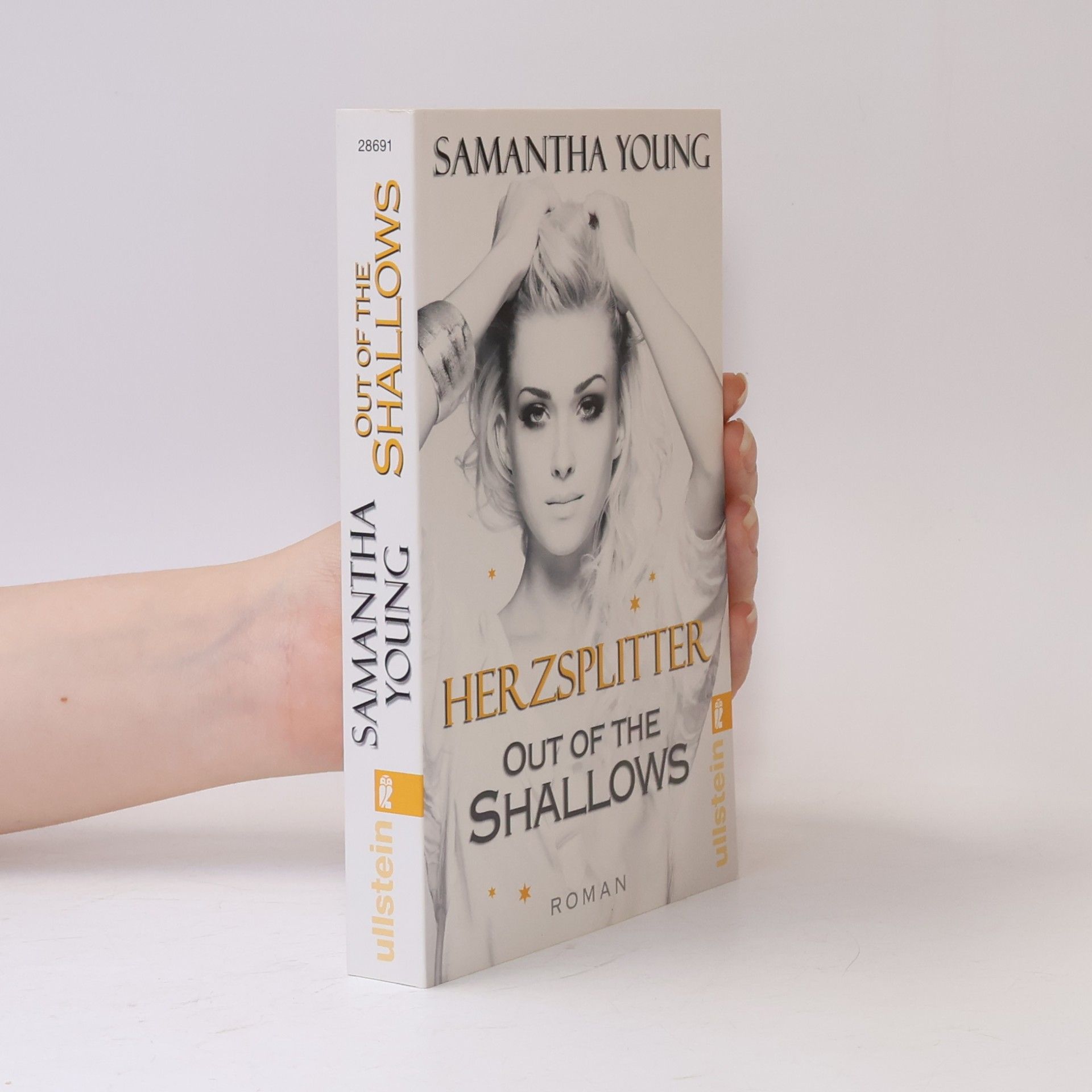 Samantha Young Out of the shallows