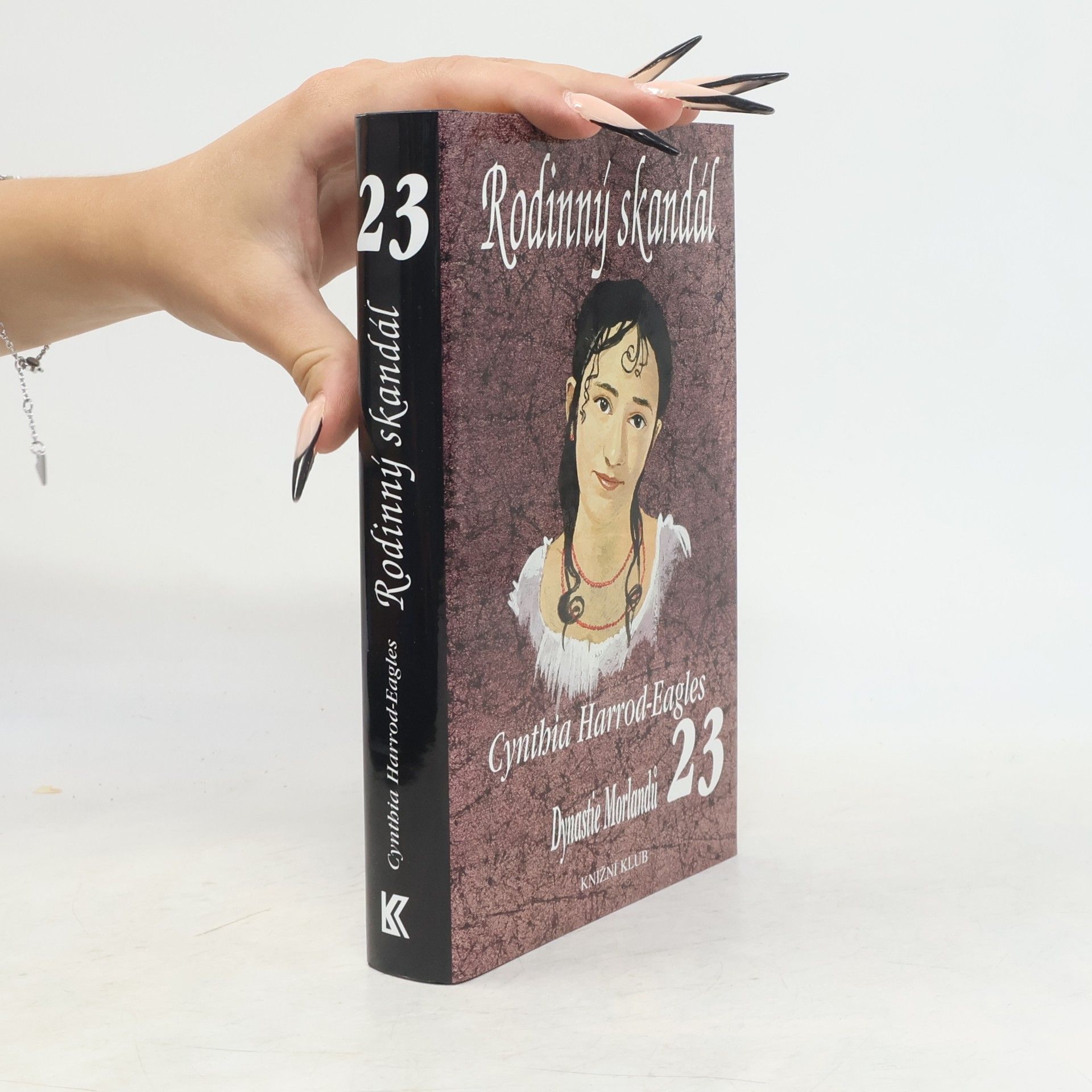 Cynthia Harrod-Eagles Rodinný skandál. Dynastie Morlandů. 23. díl