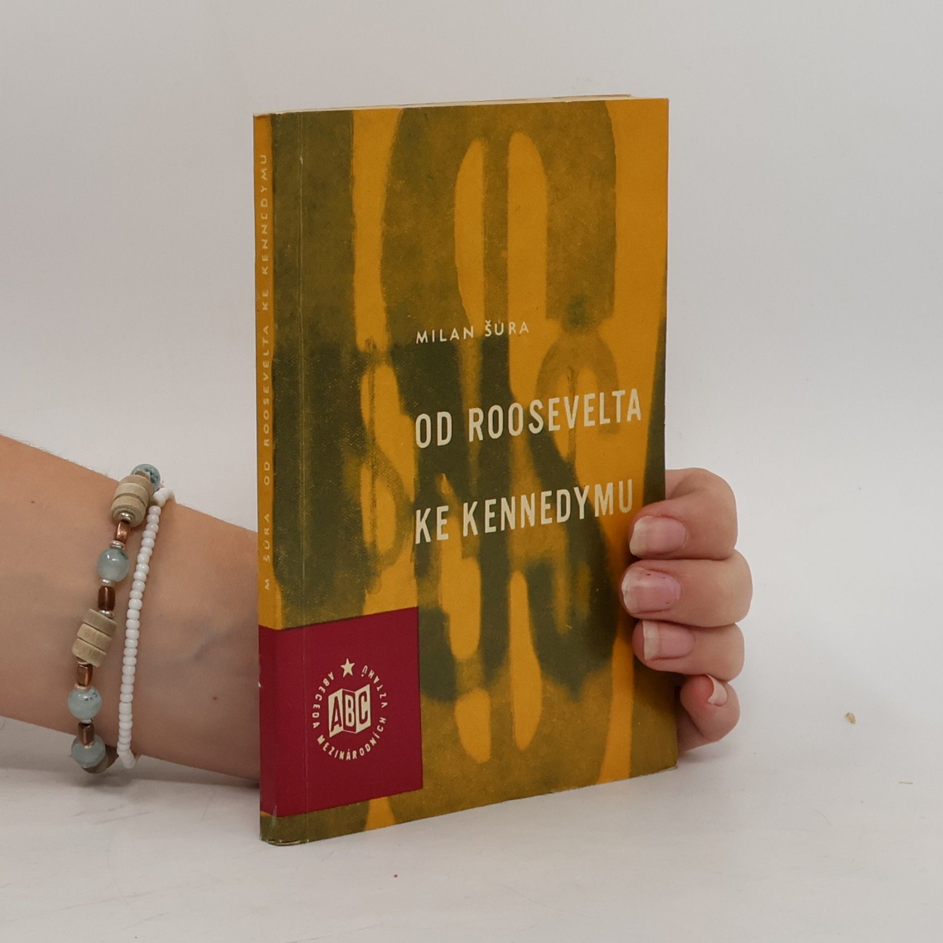 Od Roosevelta ke Kennedymu : přehled politického vývoje USA v letech 1945-1963