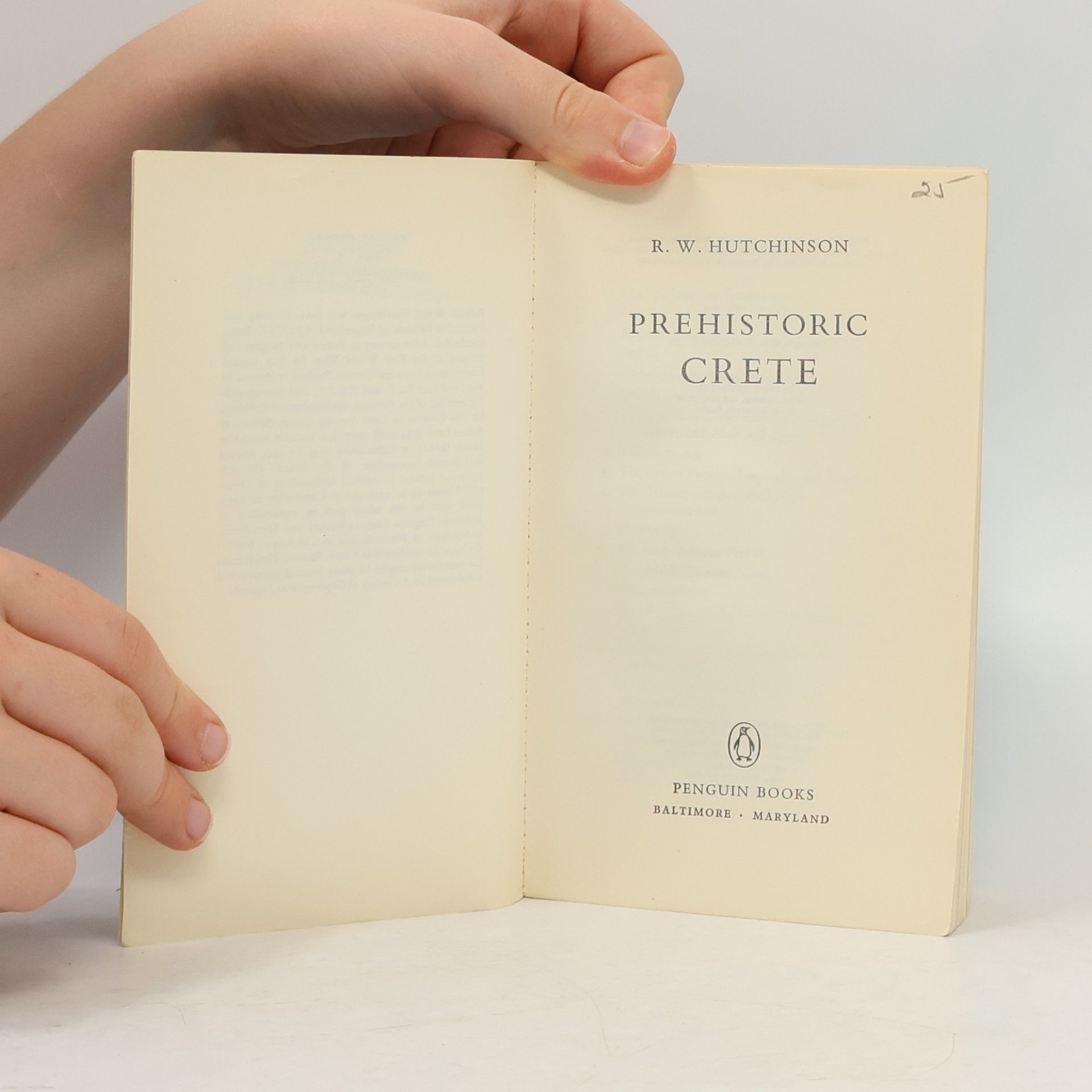 R. W. Hutchinson Prehistoric Crete