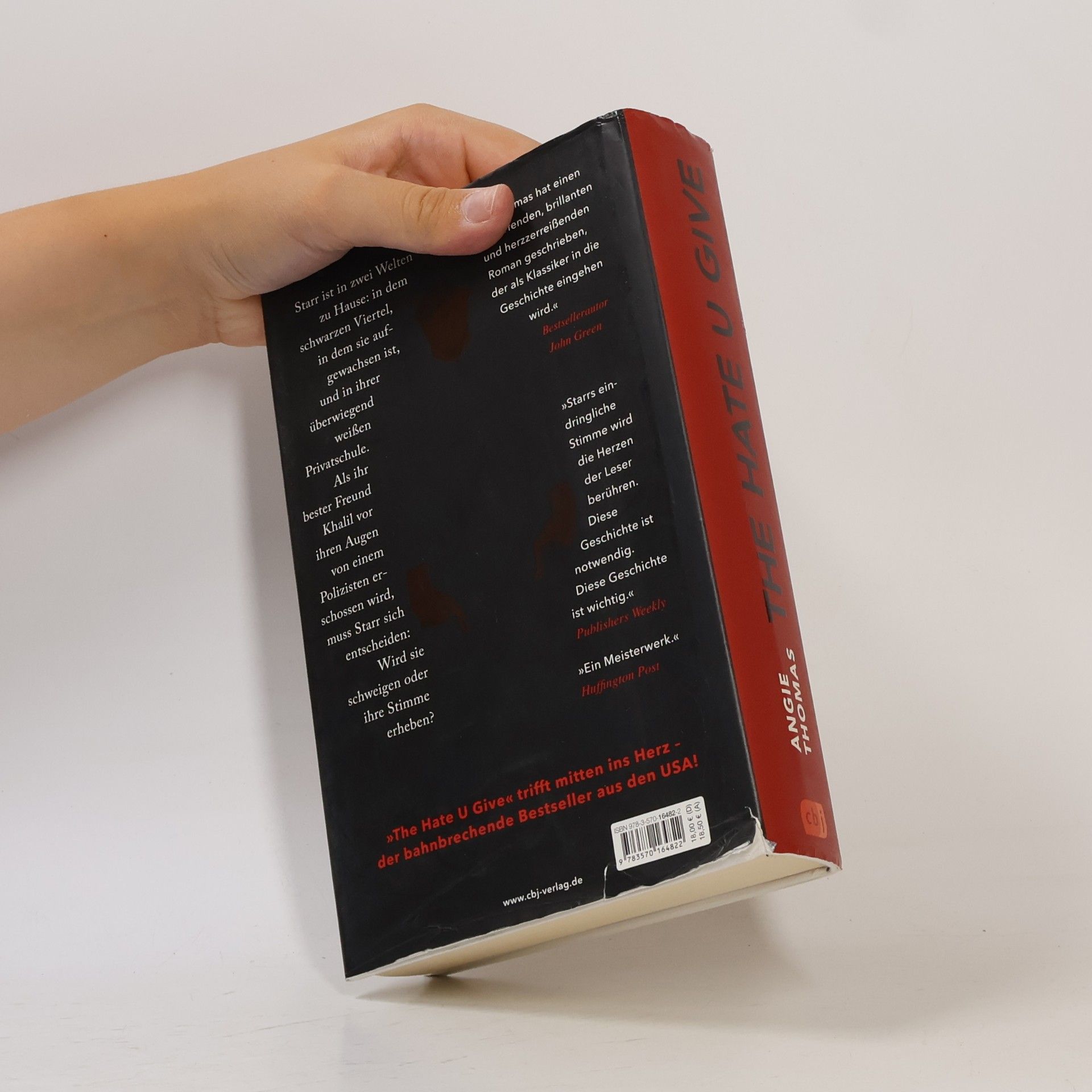 Angie Thomas The hate u give