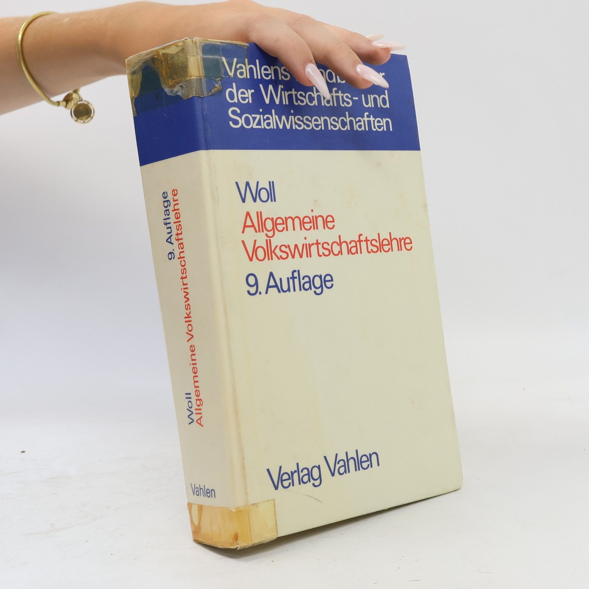 Artur Woll Allgemeine Volkswirtschaftslehre