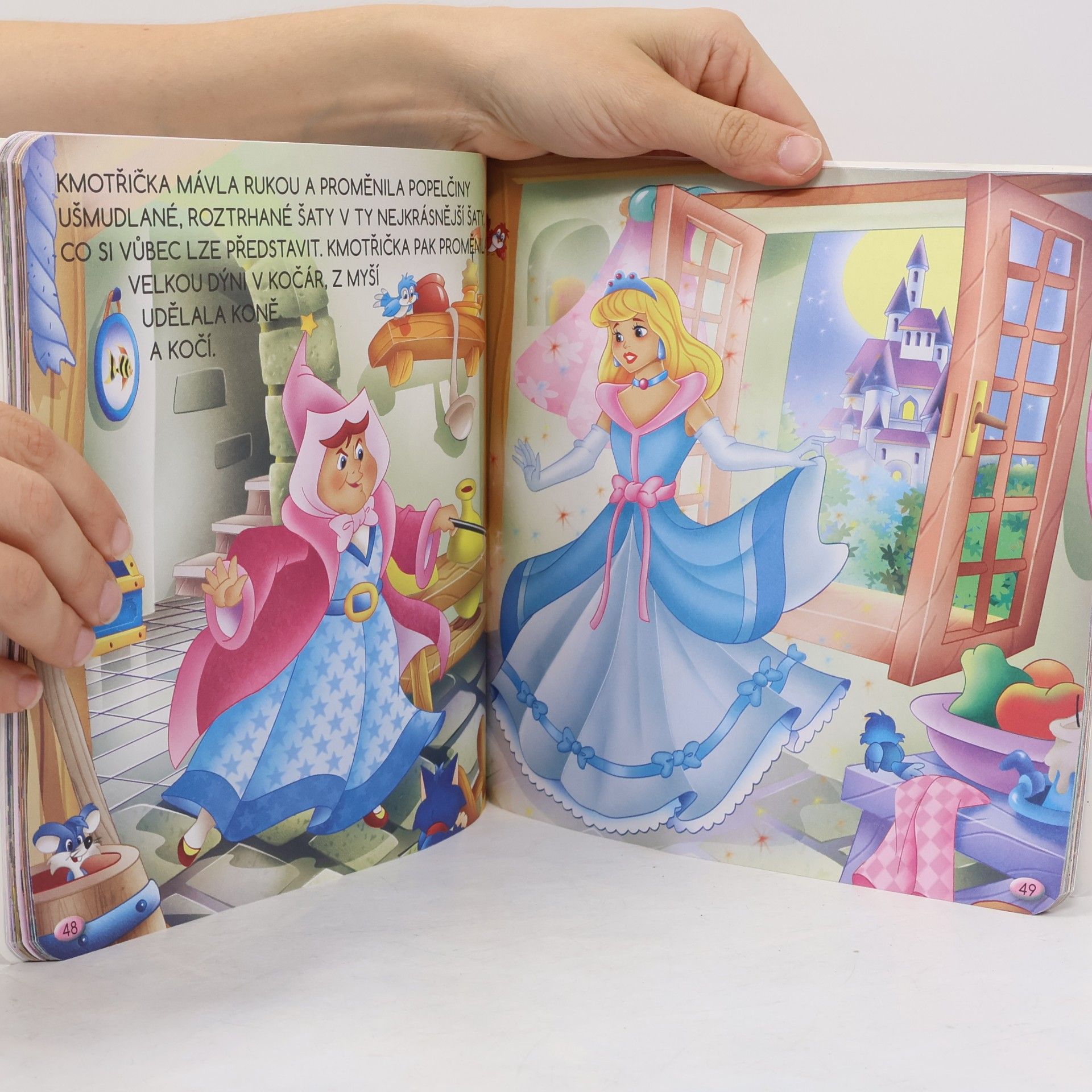Autores varios Pohádky : velká písmena : mé první čtení Popelka a jiné pohádky o princeznách