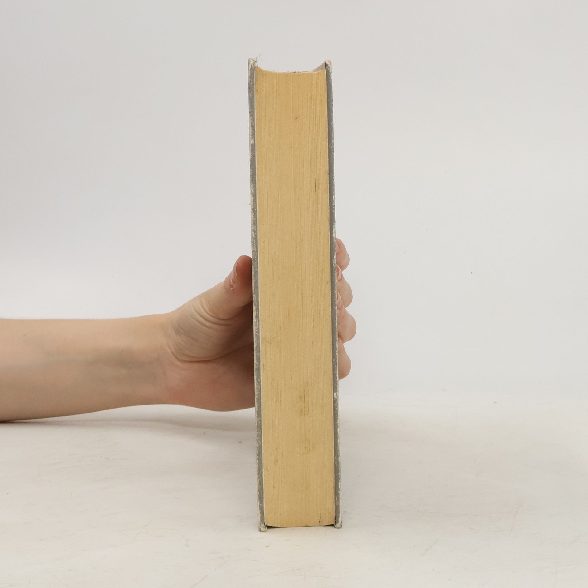 Jonas Jonasson Stoletý stařík, který vylezl z okna a zmizel