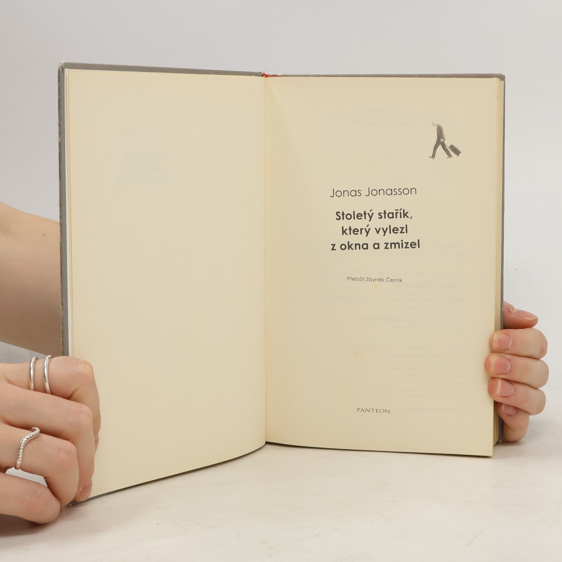 Jonas Jonasson Stoletý stařík, který vylezl z okna a zmizel