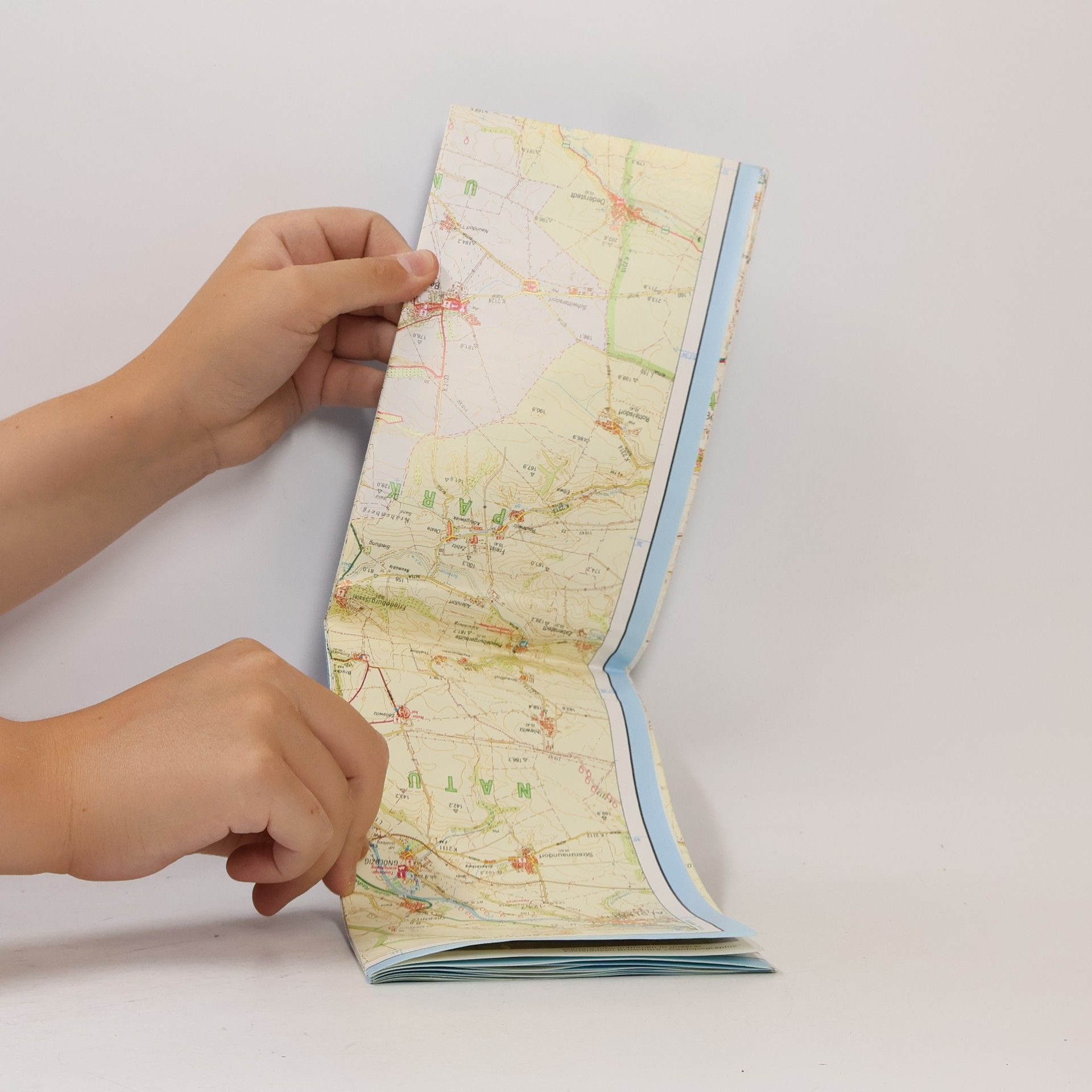 Landesamt f
r Landesvermessung und Datenverarbeitung Sachsen-Anhalt Landkreis Saalkreis /Stadt Halle (Saale): Kreiskarte 1:50000 - Ausgabe mit Wander- und Radwanderwegen