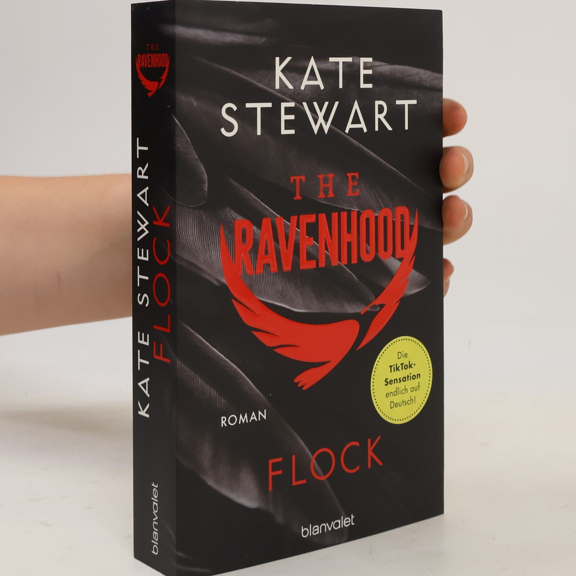 Kate Stewart The Ravenhood - Flock