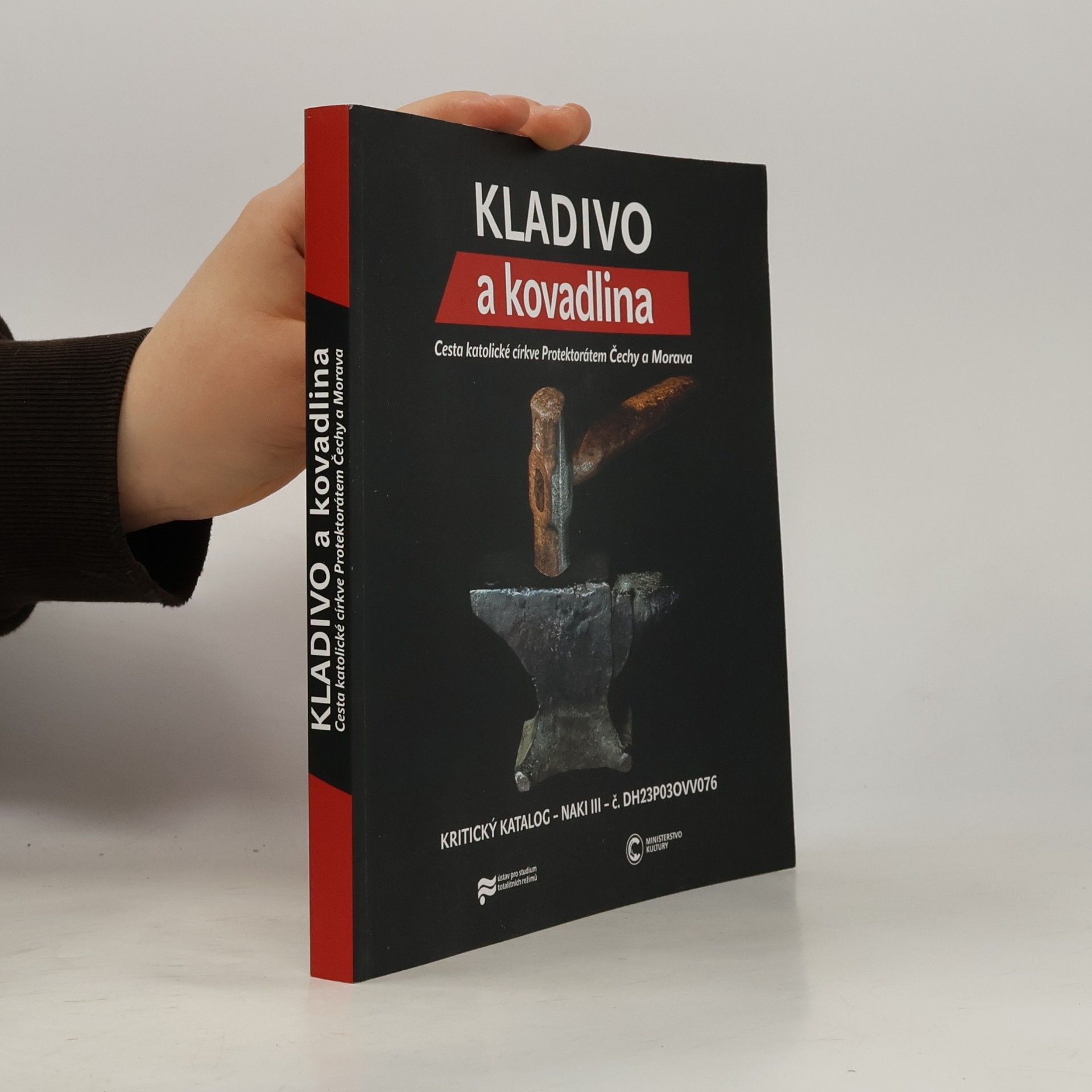 Various authors Kladivo a kovadlina