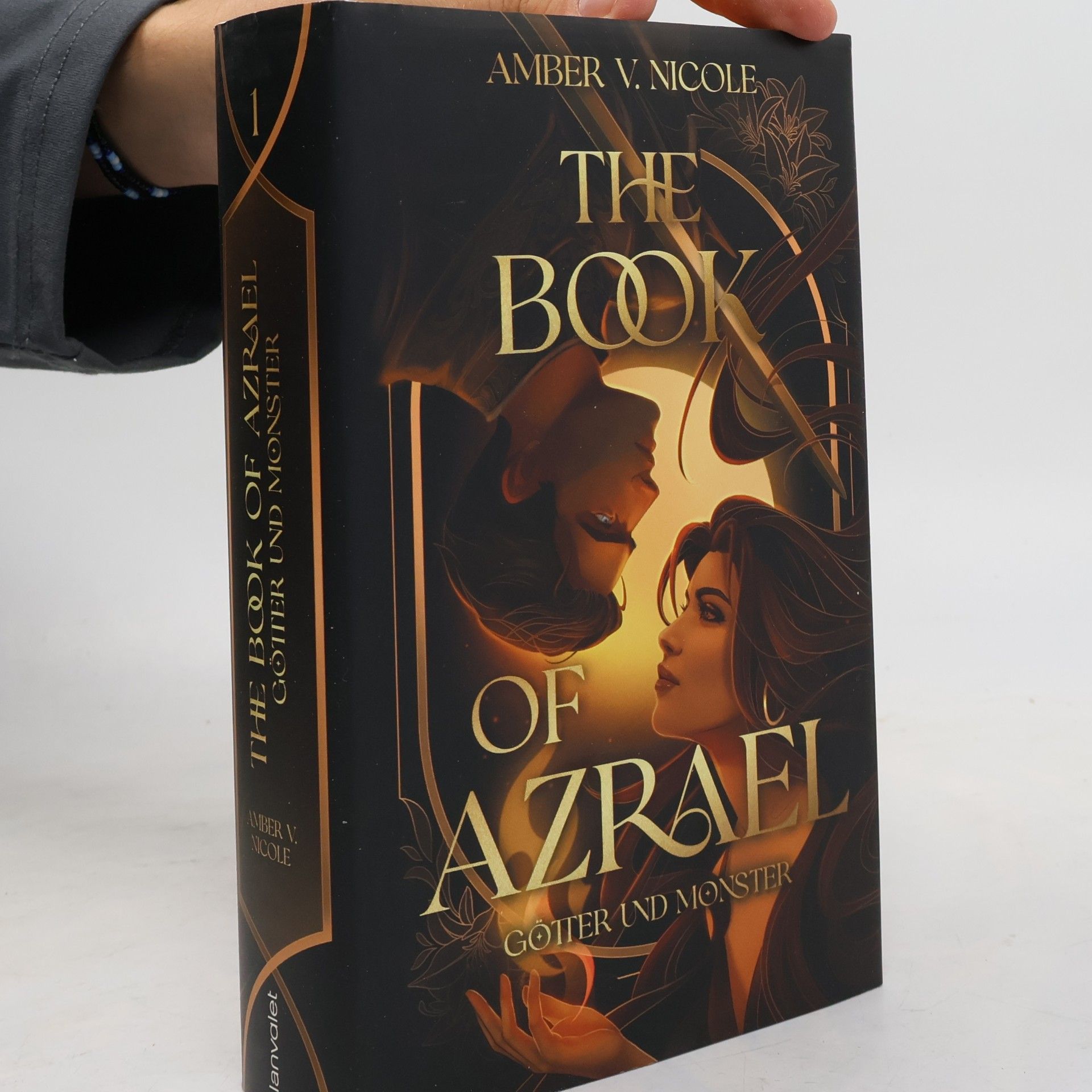 Amber V. Nicole The Book of Azrael