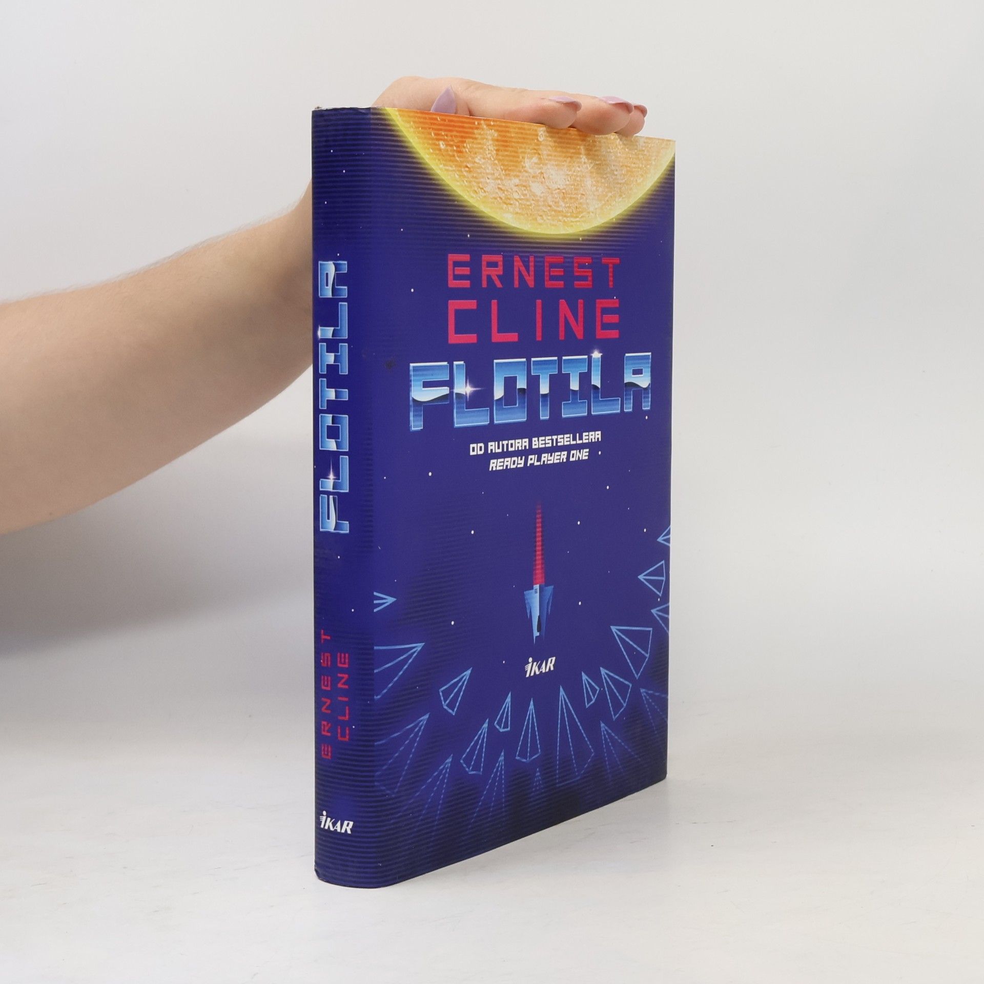 Ernest Cline Flotila