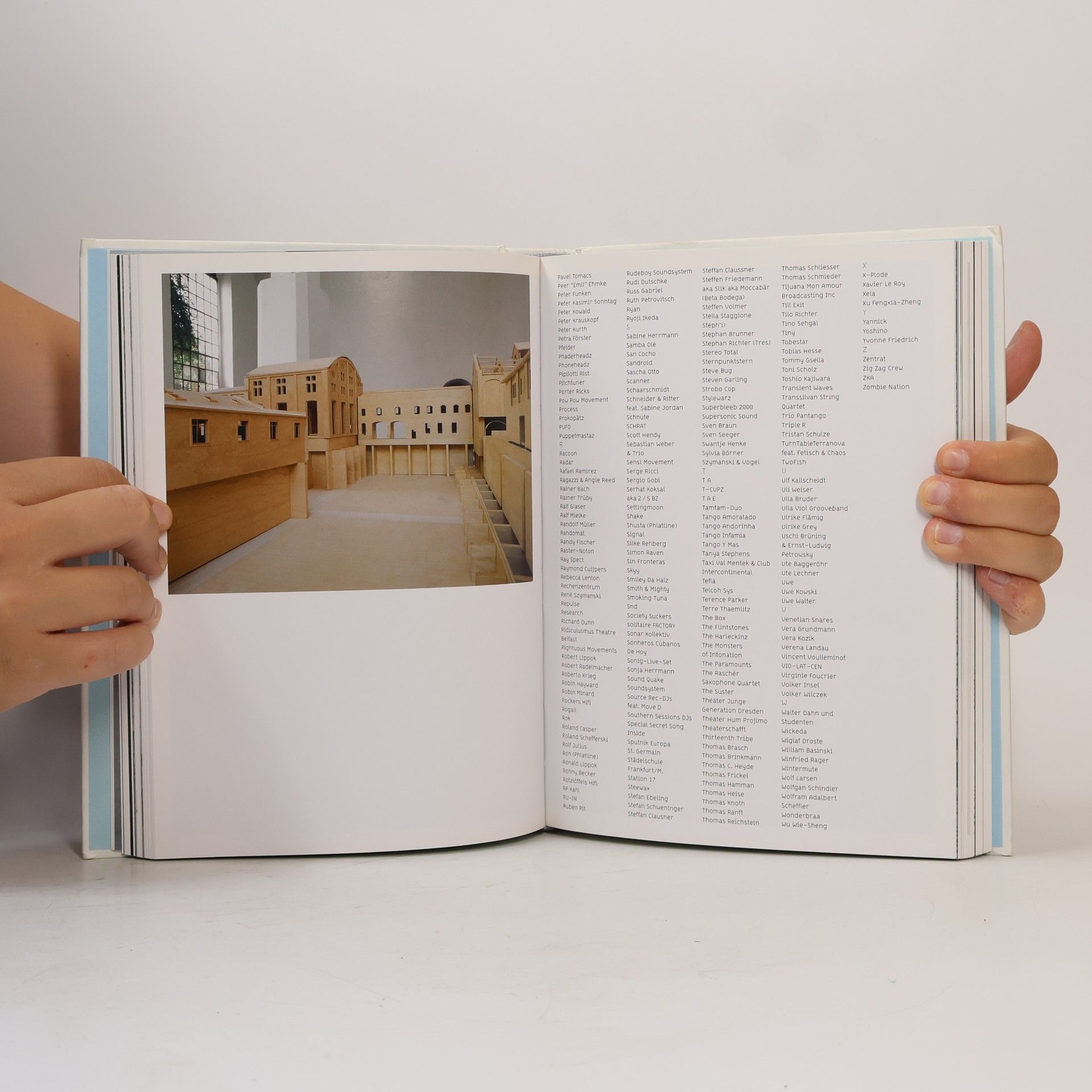 Sigismond de Vajay Of Bridges & Borders: Édition Anglaise