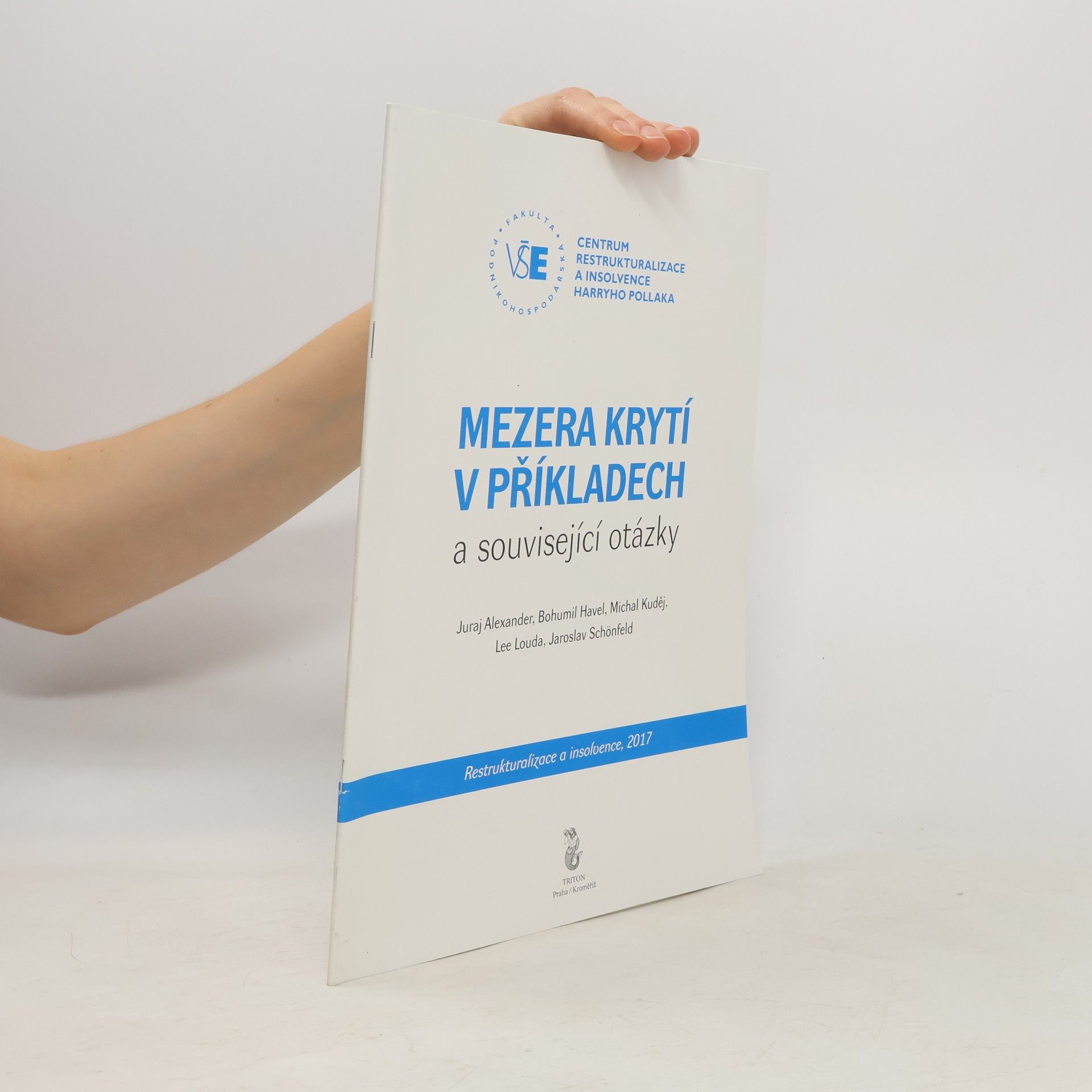 Mezera krytí v příkladech a související otázky