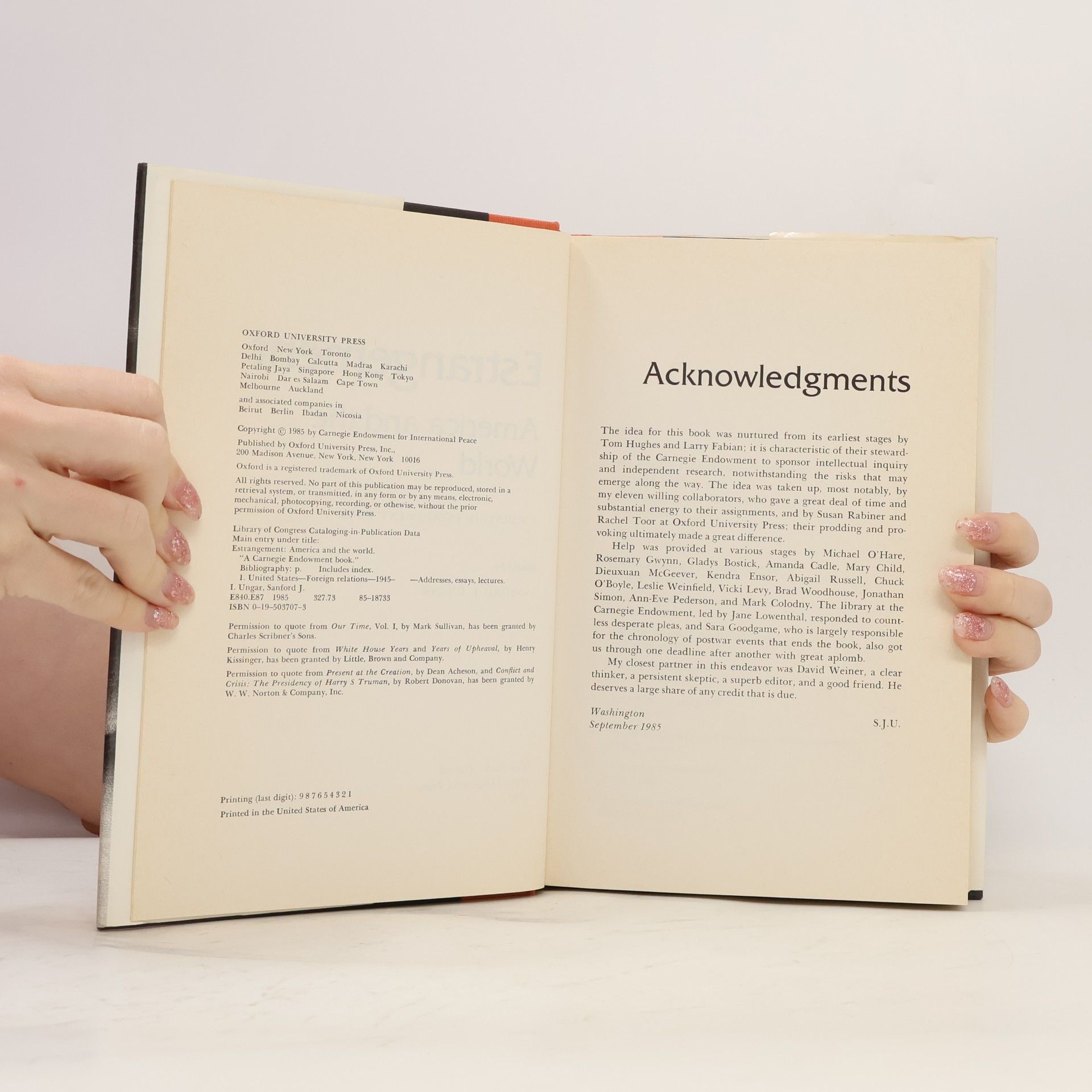 AA.VV. Estrangement. America and the World