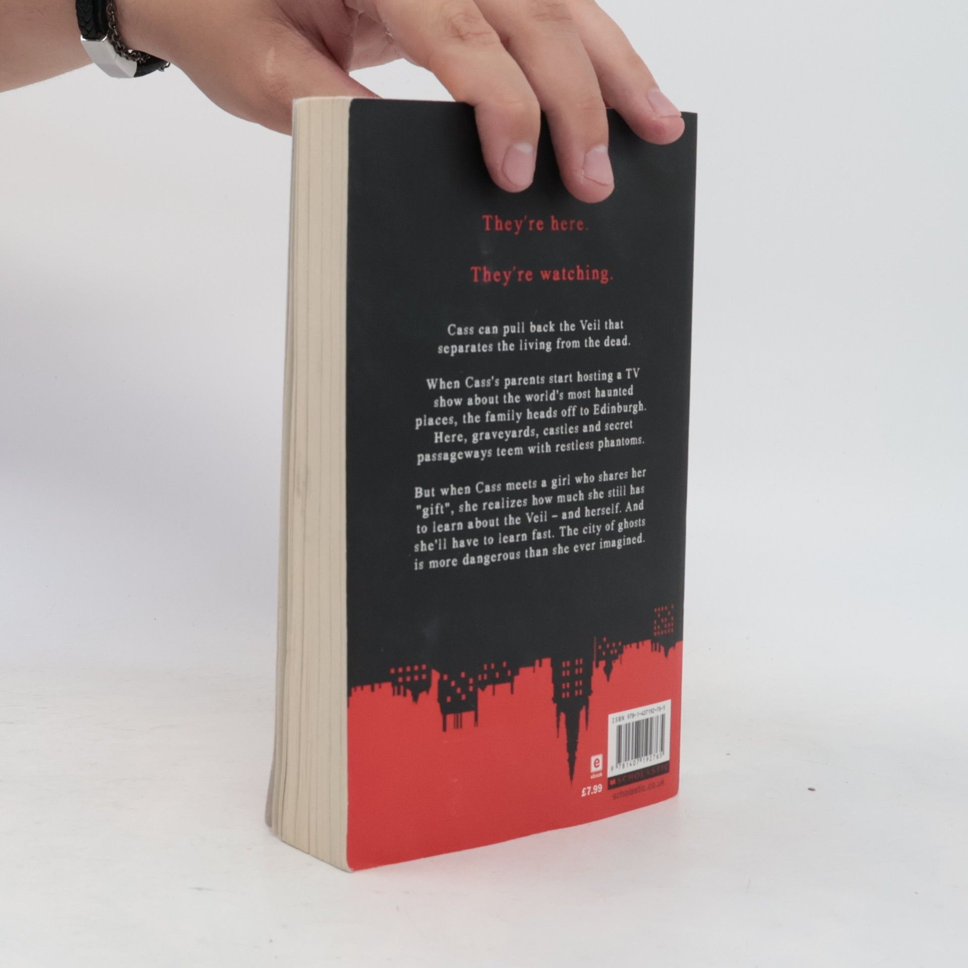 V. E. Schwab City of ghosts