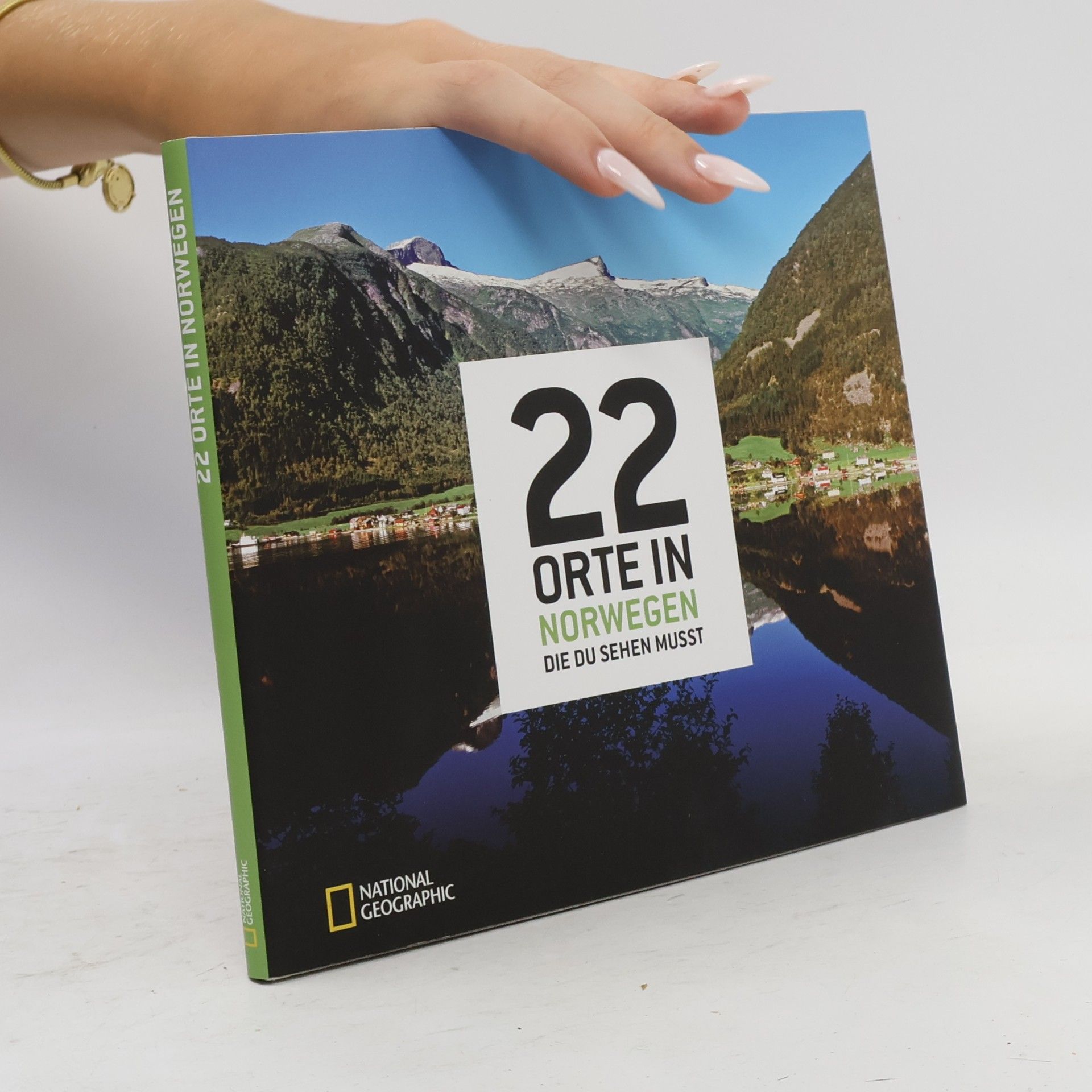 Nic Cavell 22 Orte in Norwegen, die du sehen musst