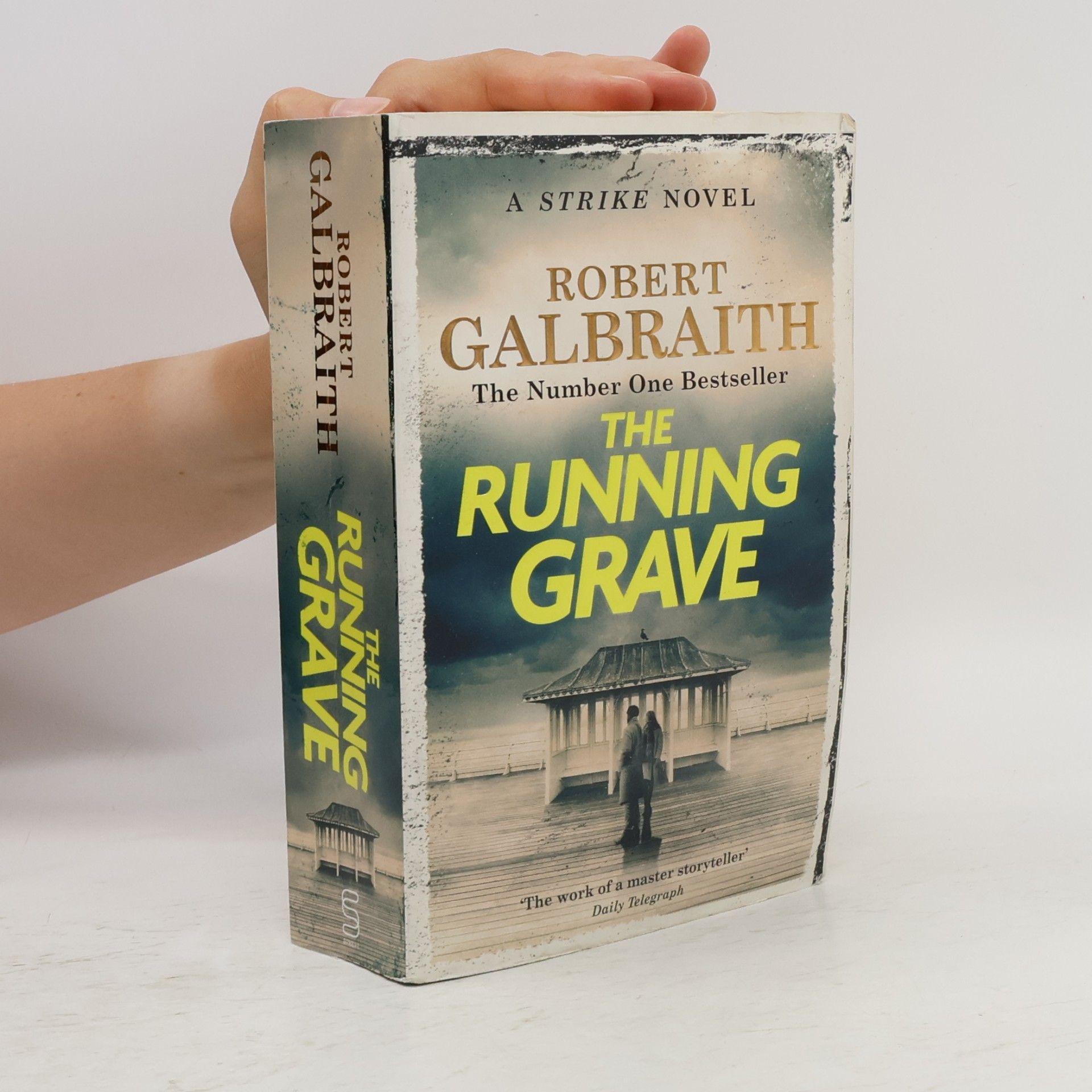 Joanne K. Rowlingová The Running Grave: Cormoran Strike Book 7