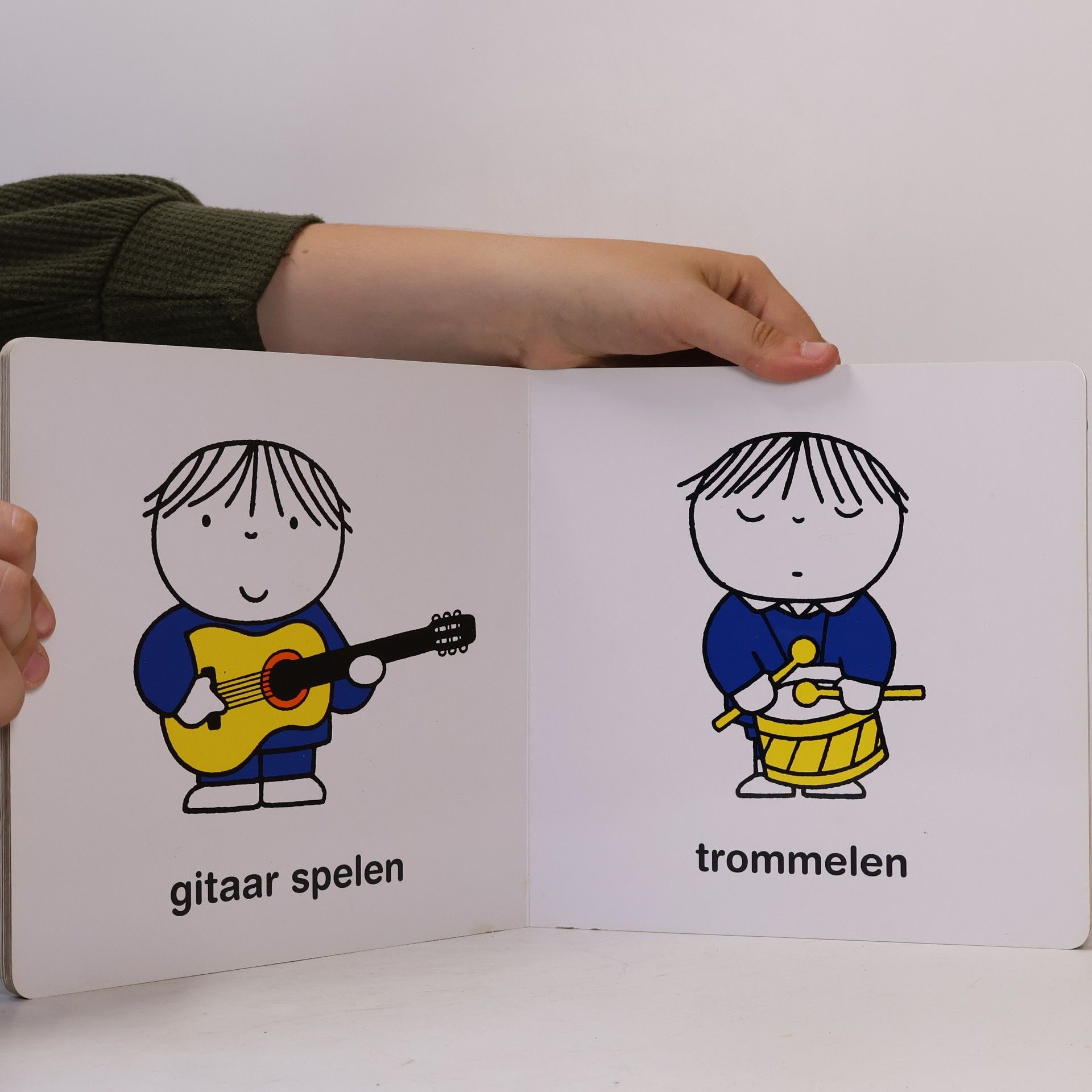 Dick Bruna Nijntje oefent werkwoorden