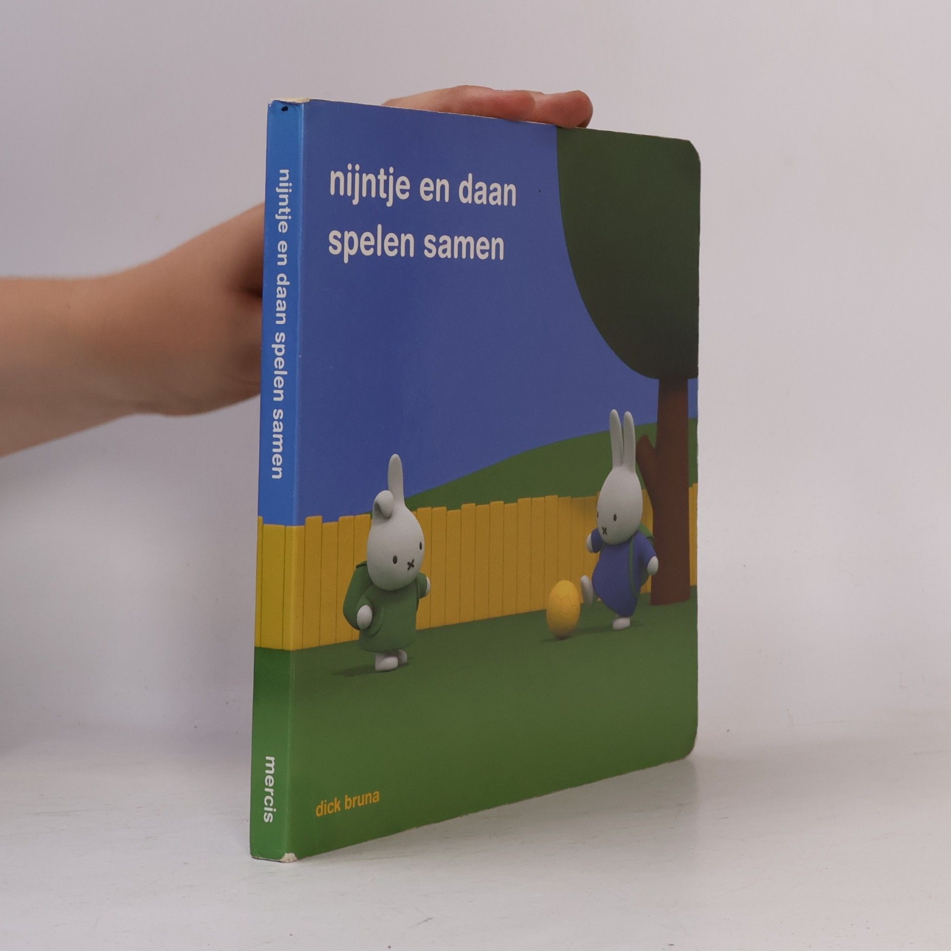 Dick Bruna Nijntje en daan spelen samen