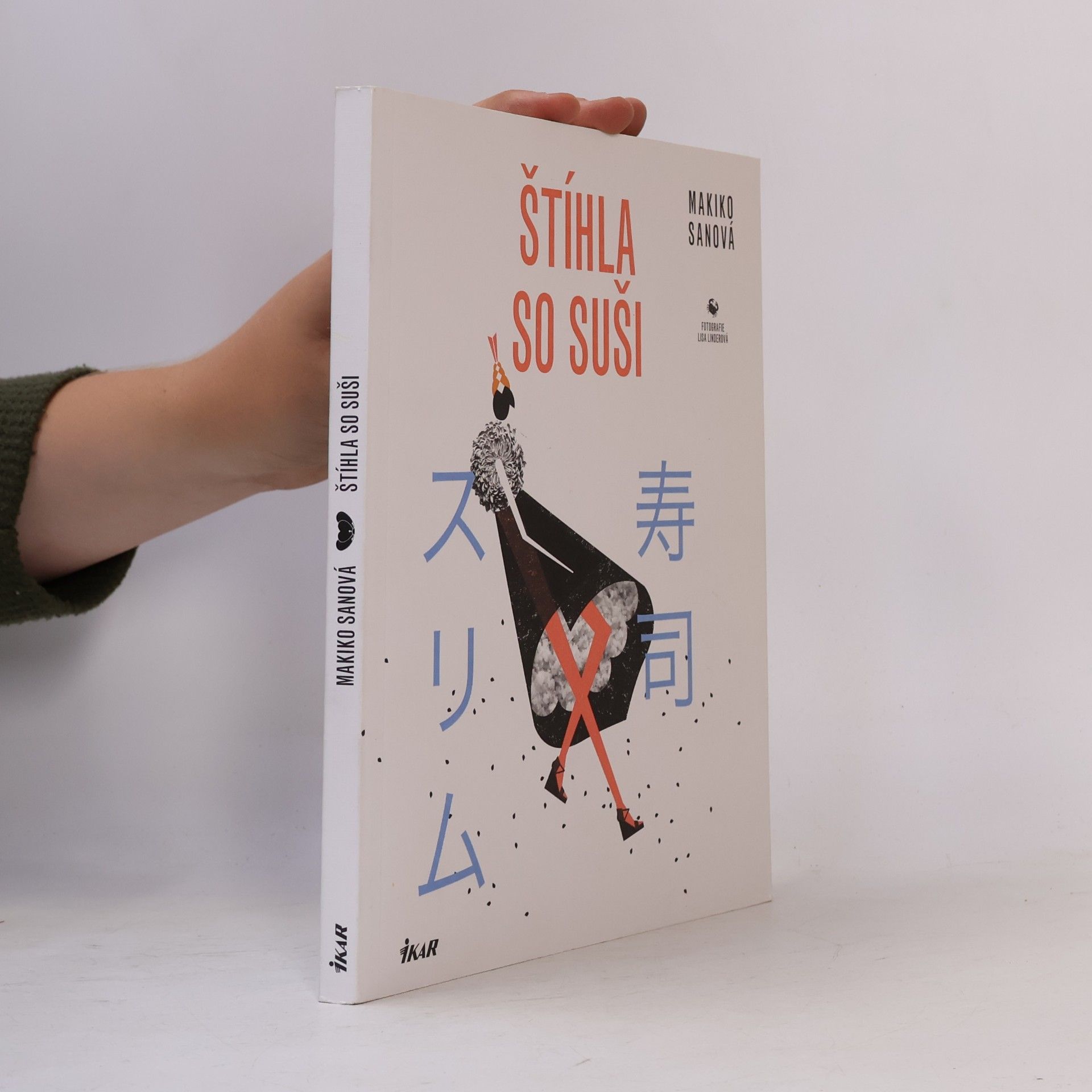 Makiko Sano Štíhla so sushi