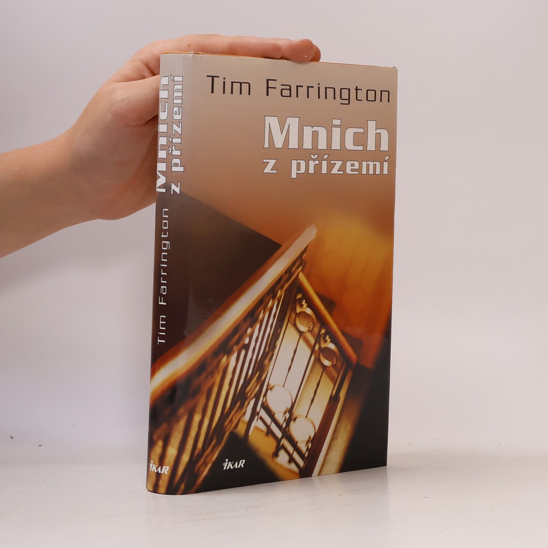 Tim Farrington Mnich z přízemí