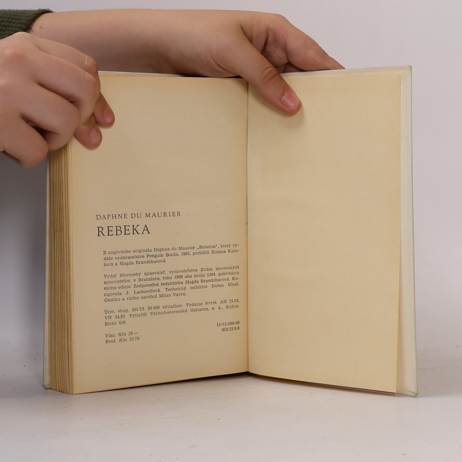Daphne du Maurier Rebeka