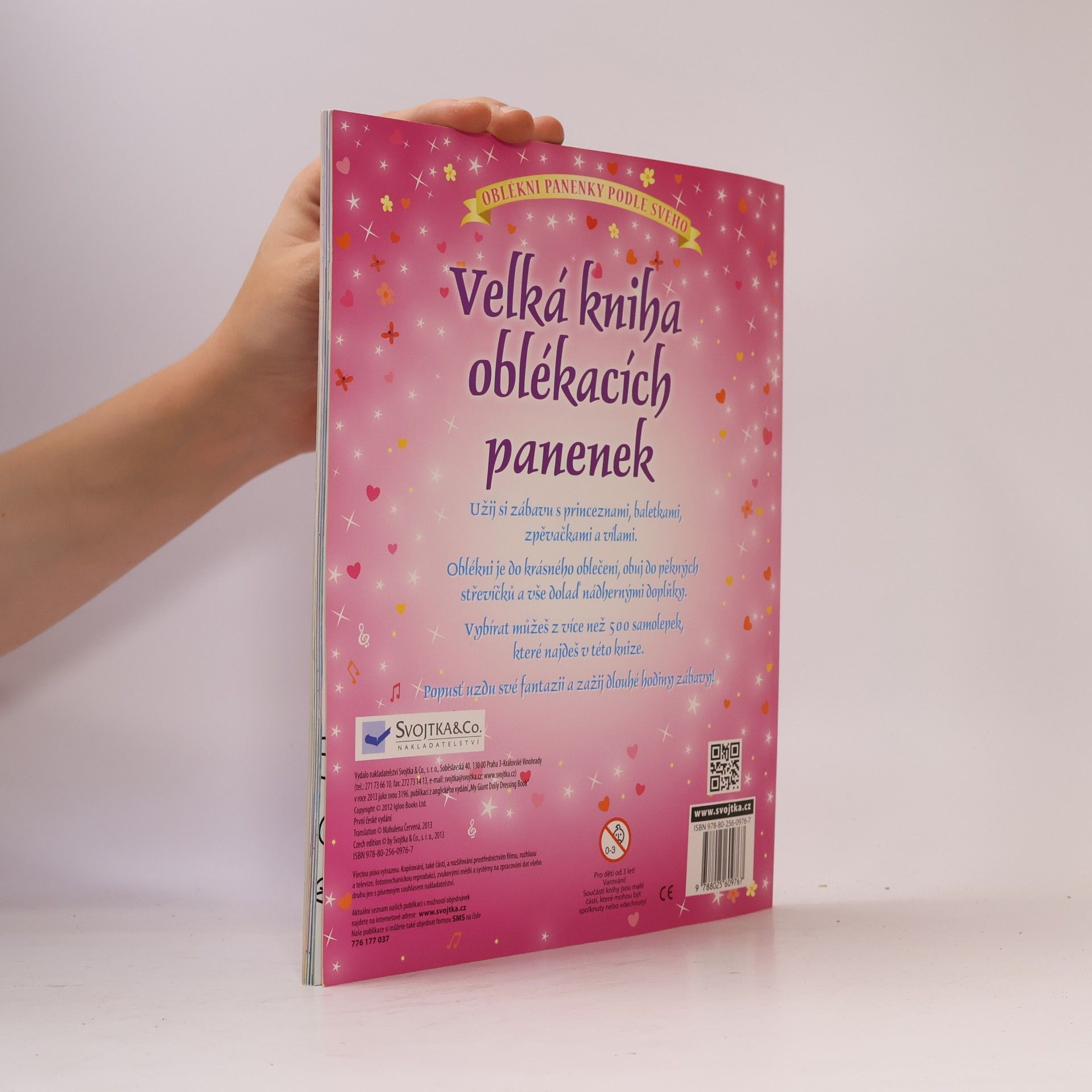 Velká kniha oblékacích panenek