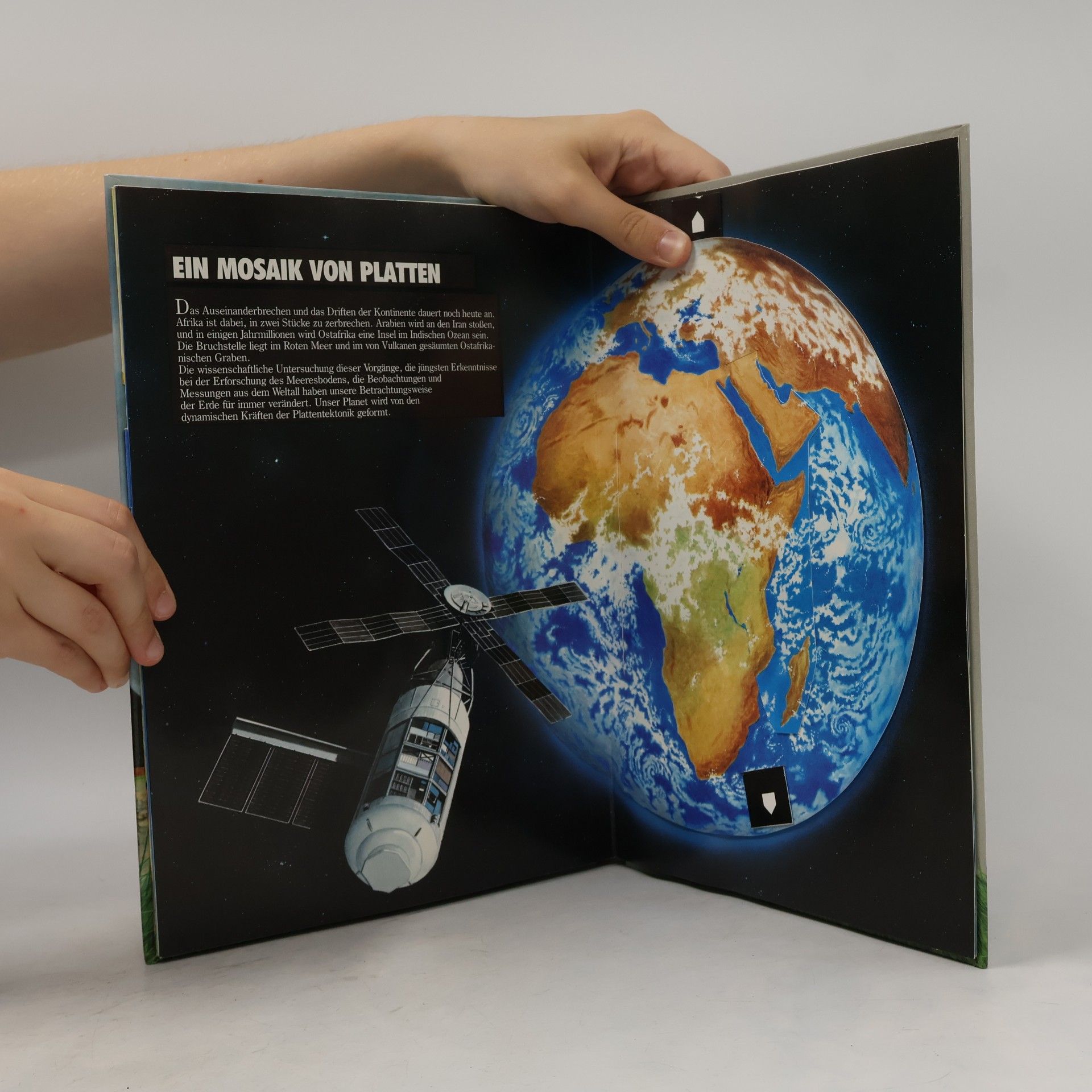 Die Erde bewegt sich. Unser Planet - Seit Millionen Jahren aktiv (Erdbeben). Ein Pop-Up-Buch