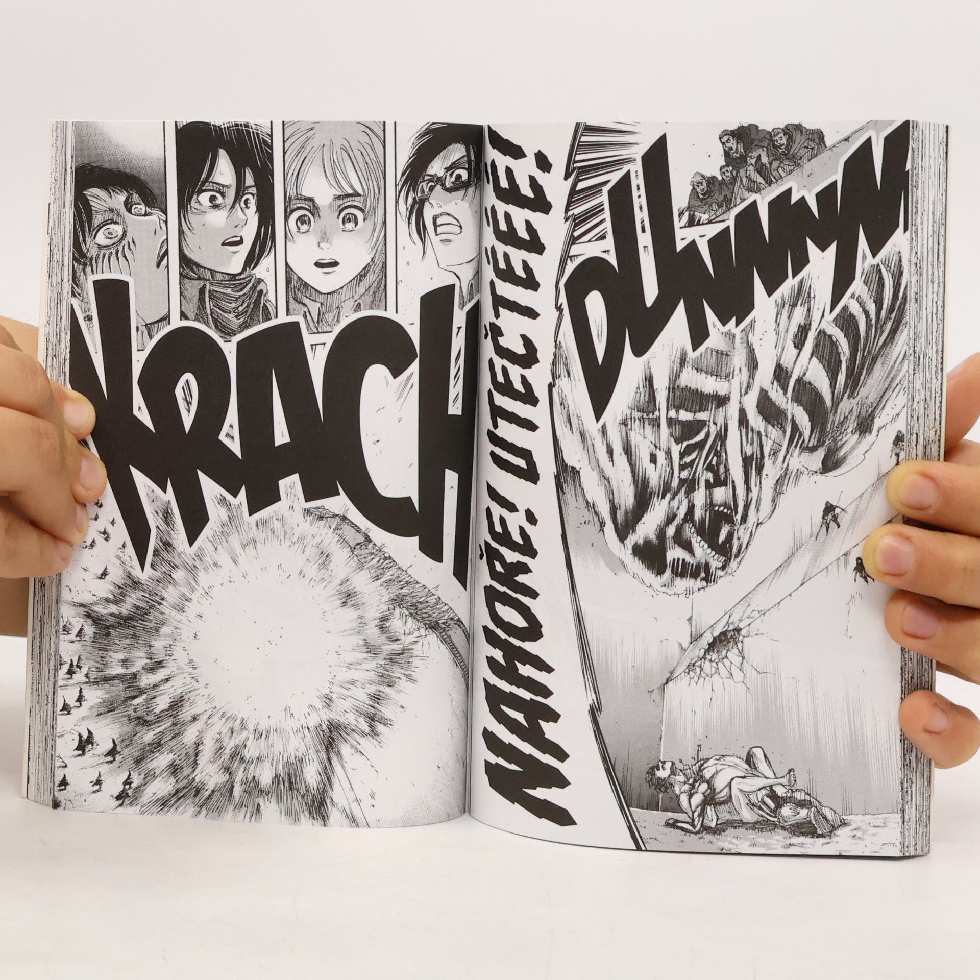 Hajime Isayama Útok titánů. 11